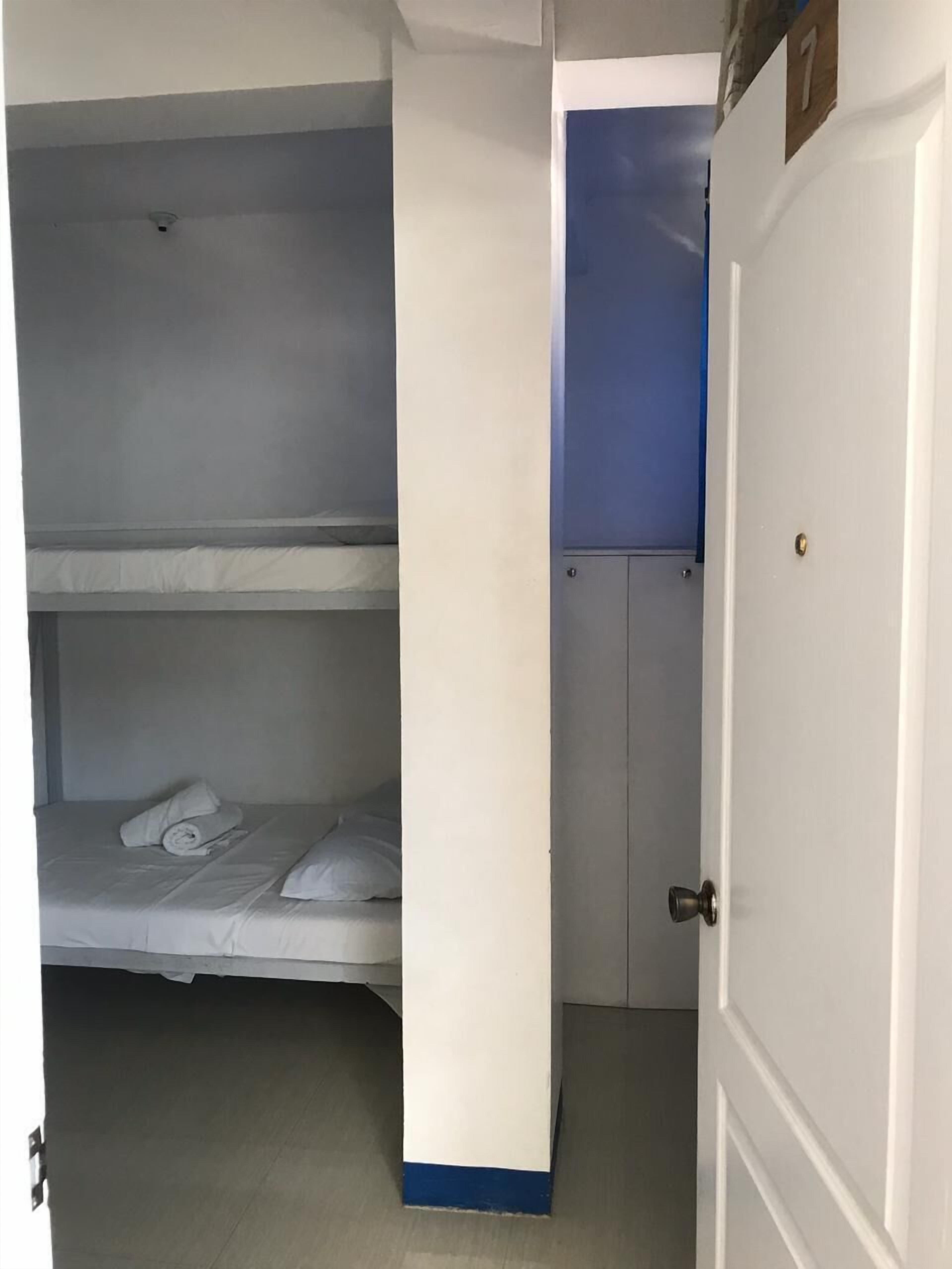 University Condotel by Oyo Rooms