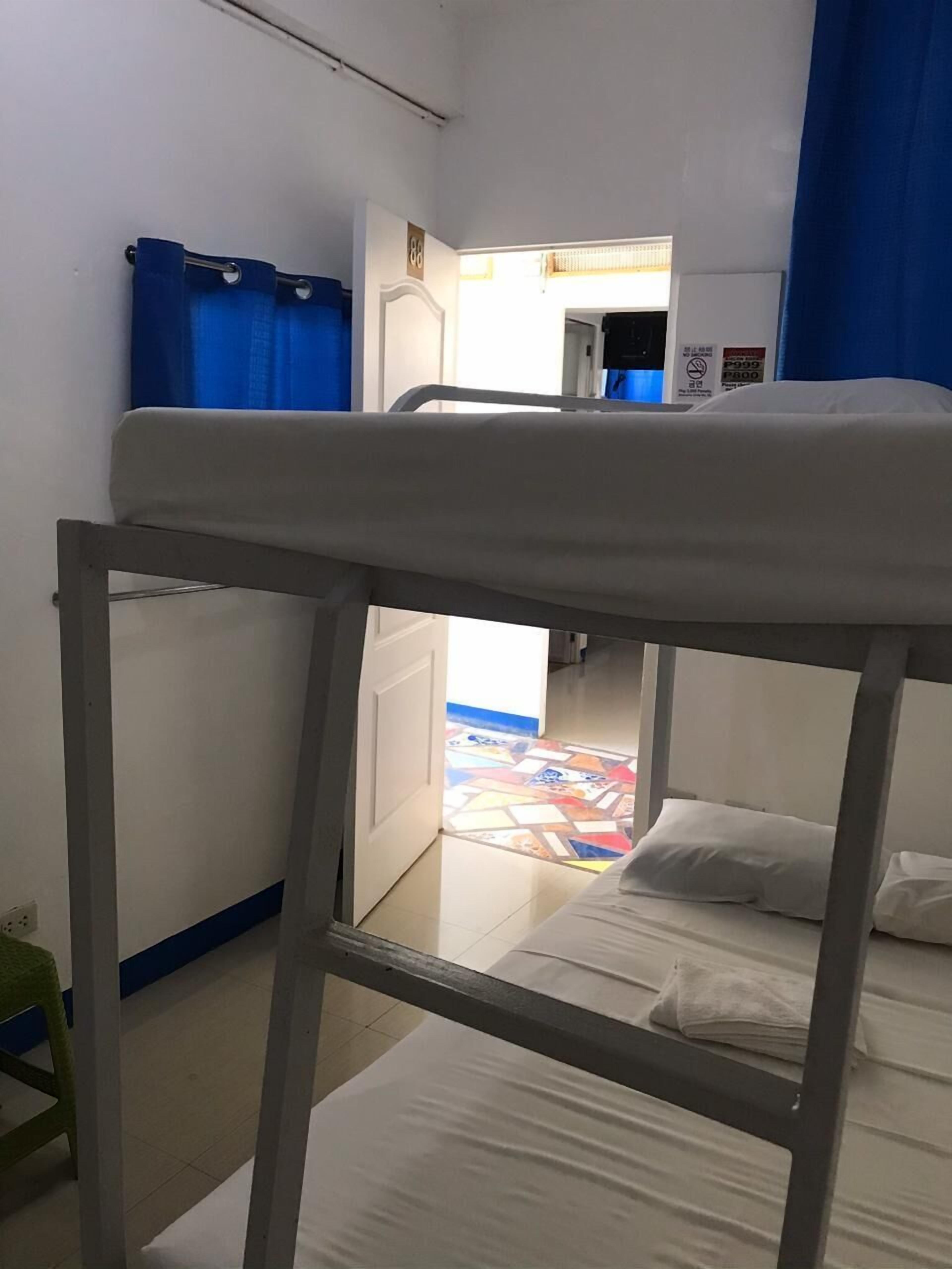 University Condotel by Oyo Rooms