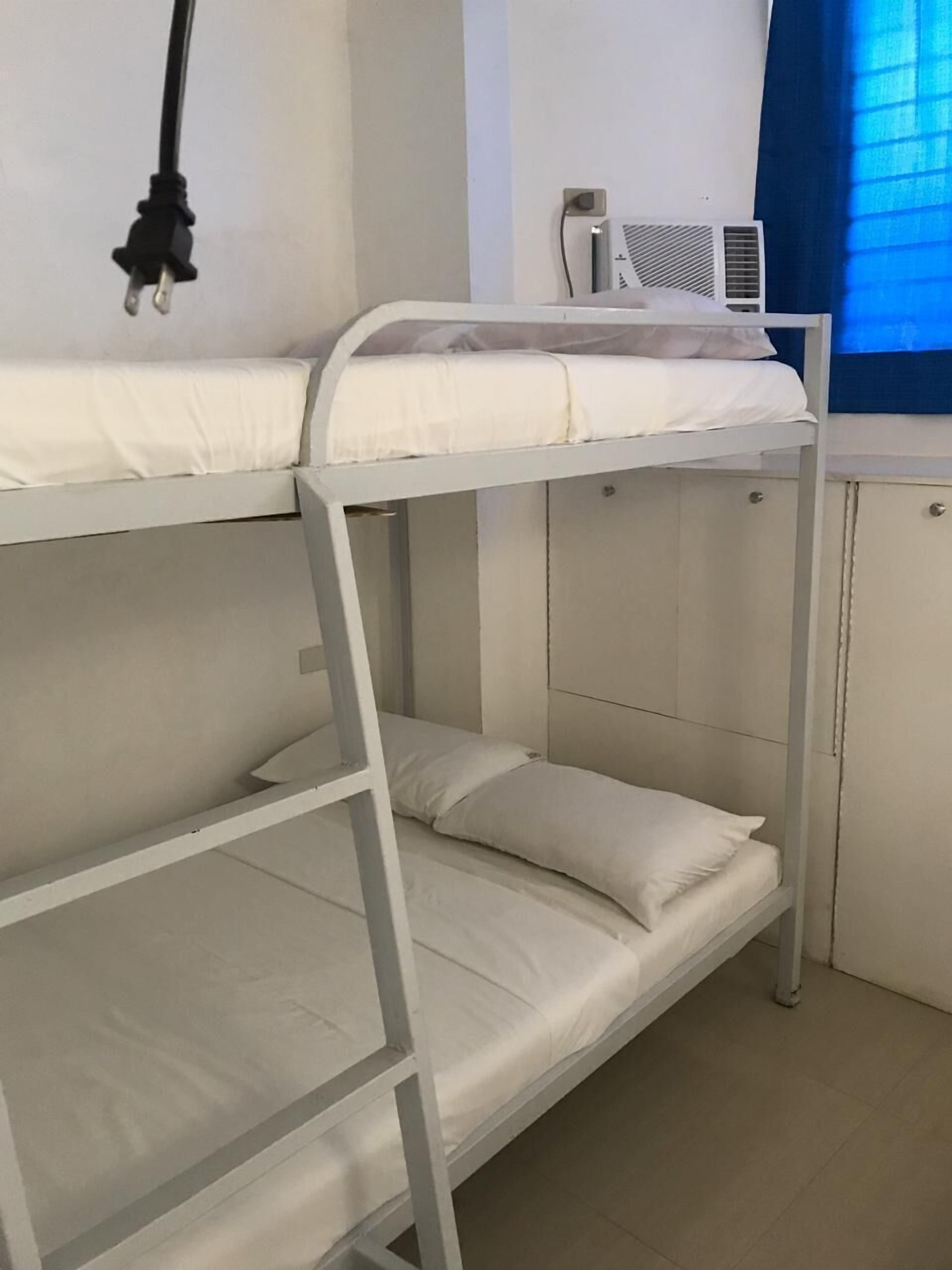 University Condotel by Oyo Rooms