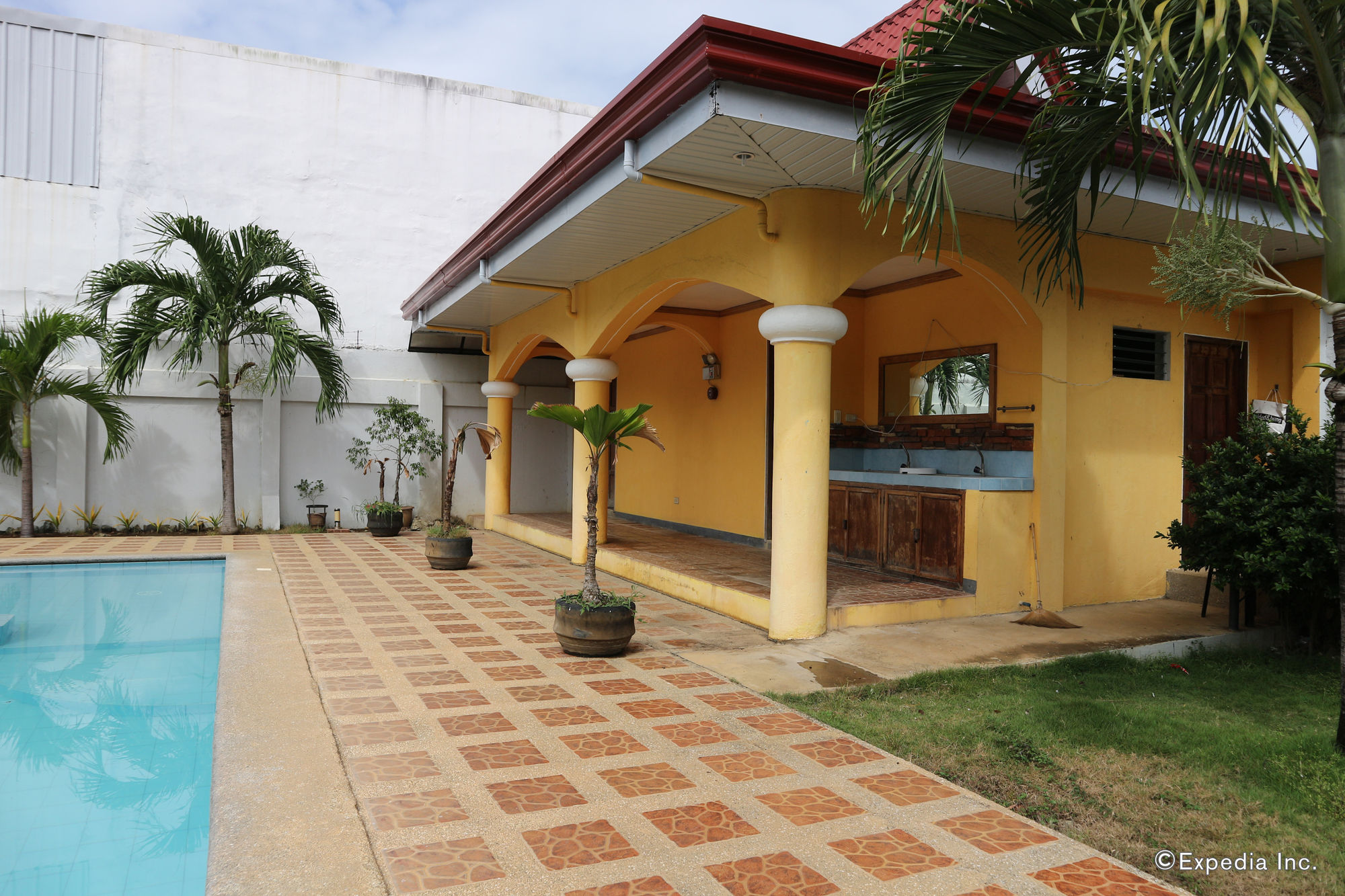Villa Manuel Tourist Inn