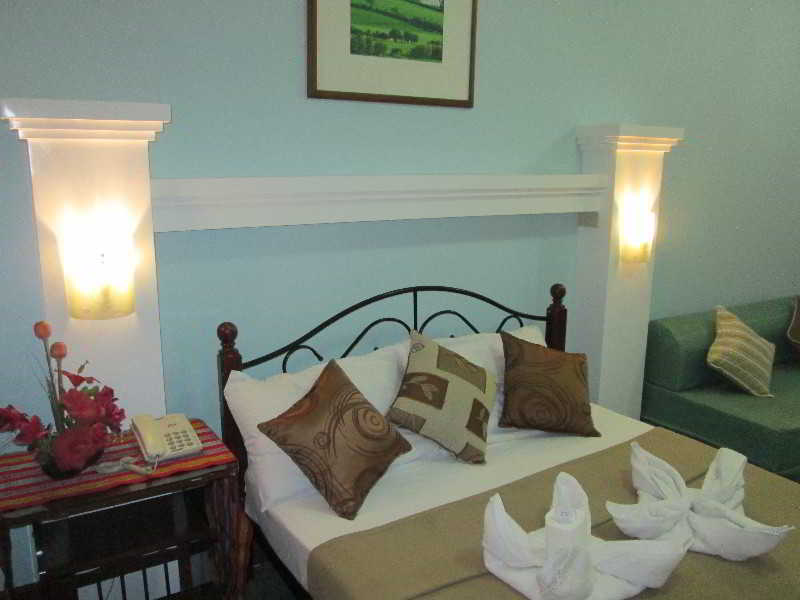 Agustina Apartments