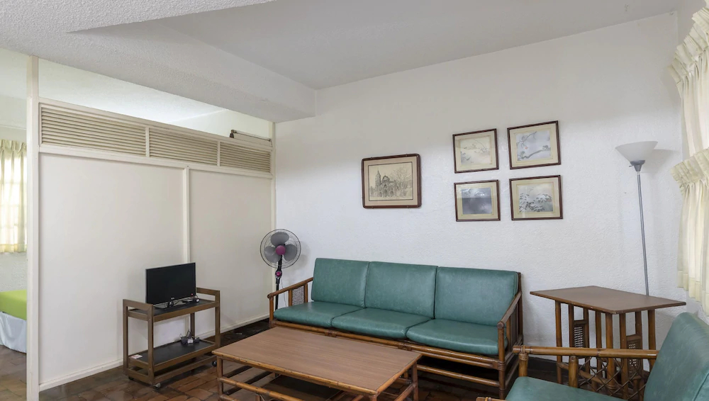 Broadway Court Apartelle by ZEN Rooms