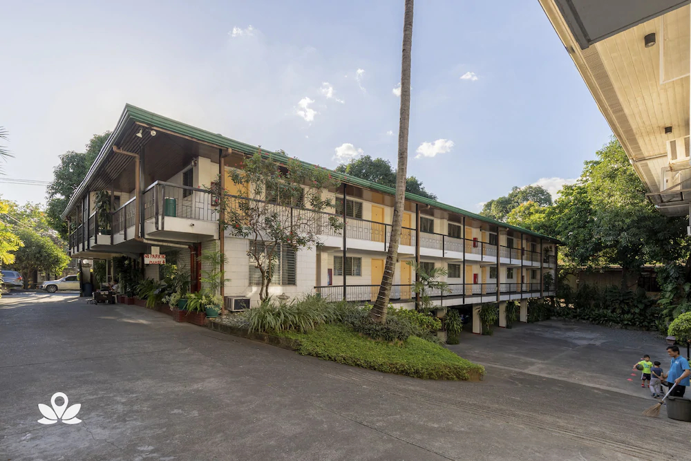 Broadway Court Apartelle by ZEN Rooms