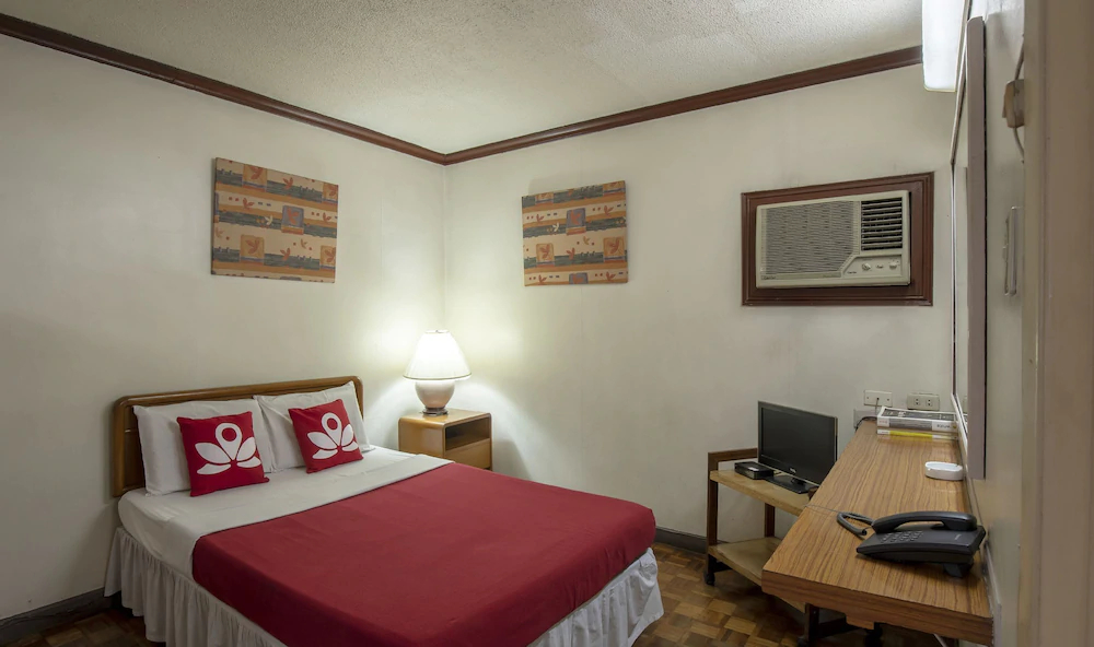 Broadway Court Apartelle by ZEN Rooms