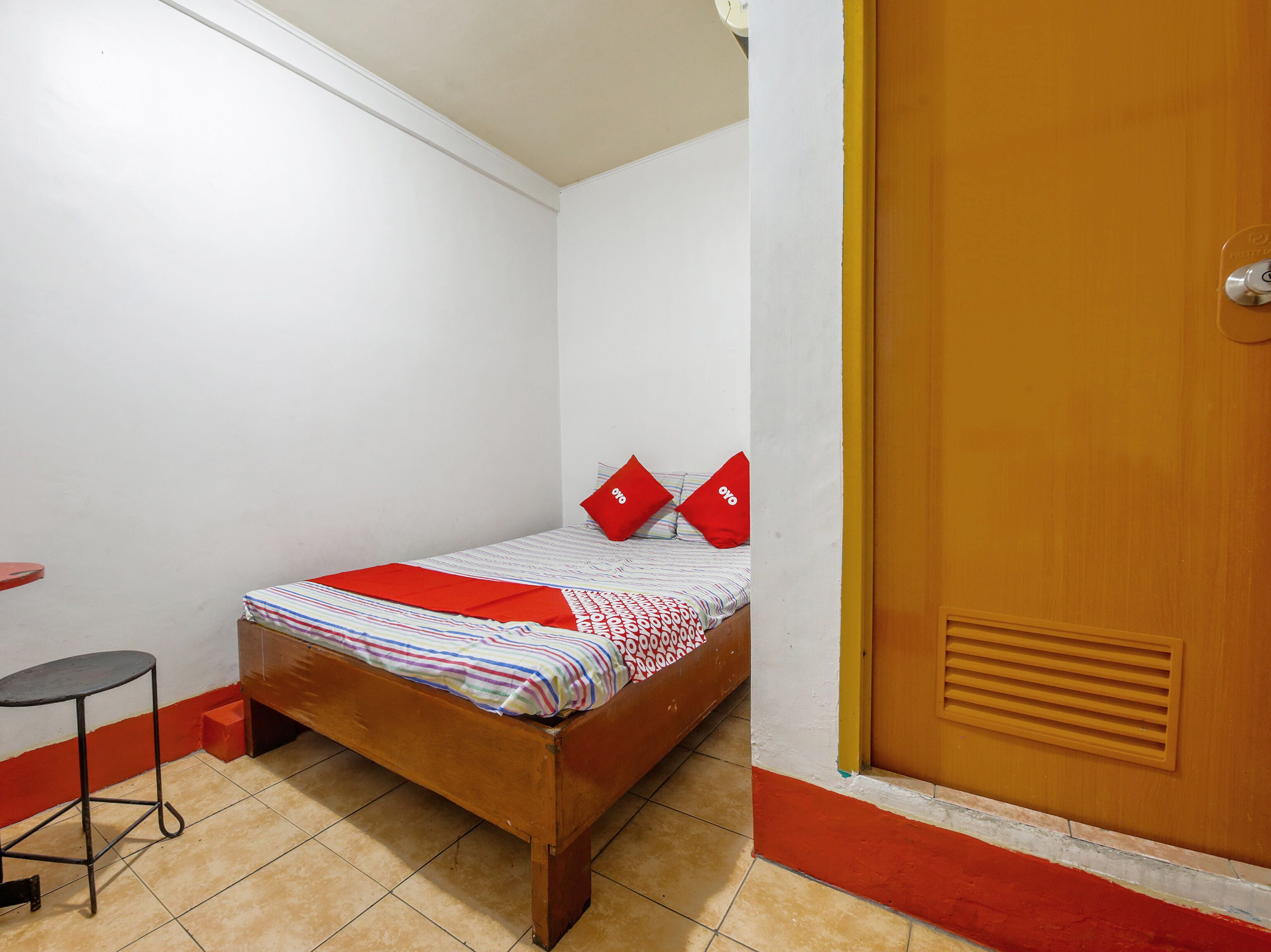 Busline Apartelle by Oyo Rooms
