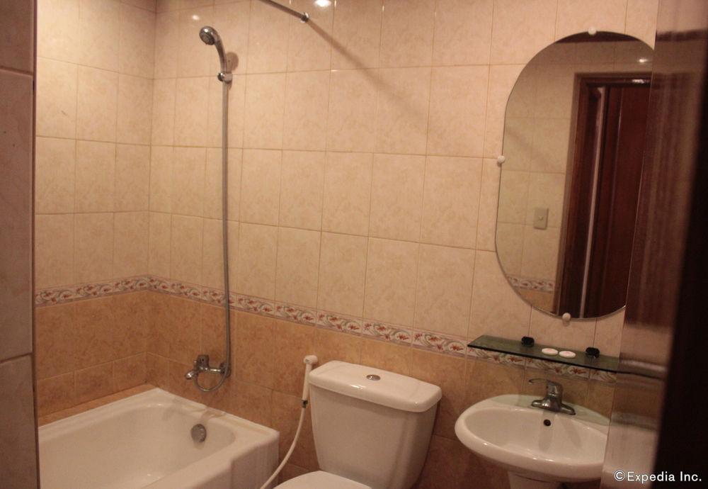 Camelot Hotel