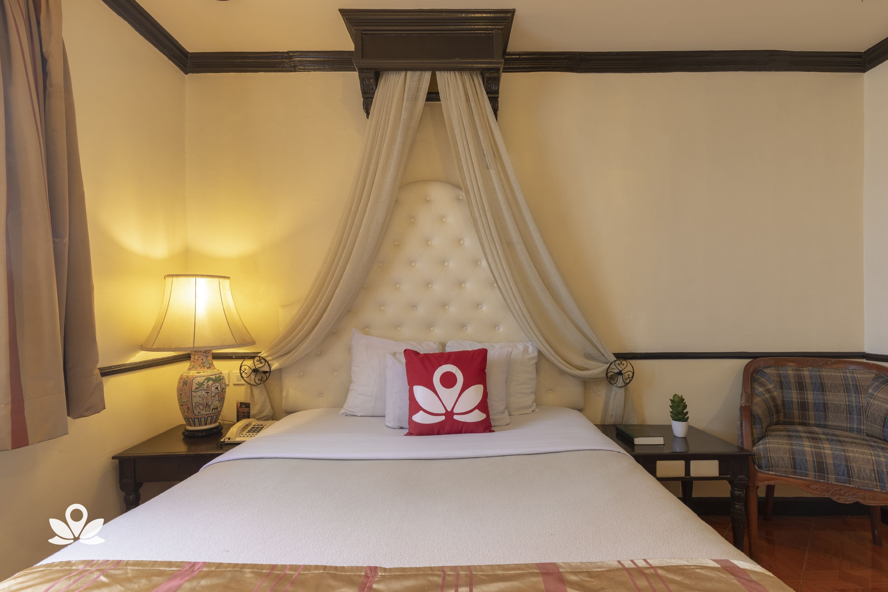 Camelot Hotel by ZEN Rooms