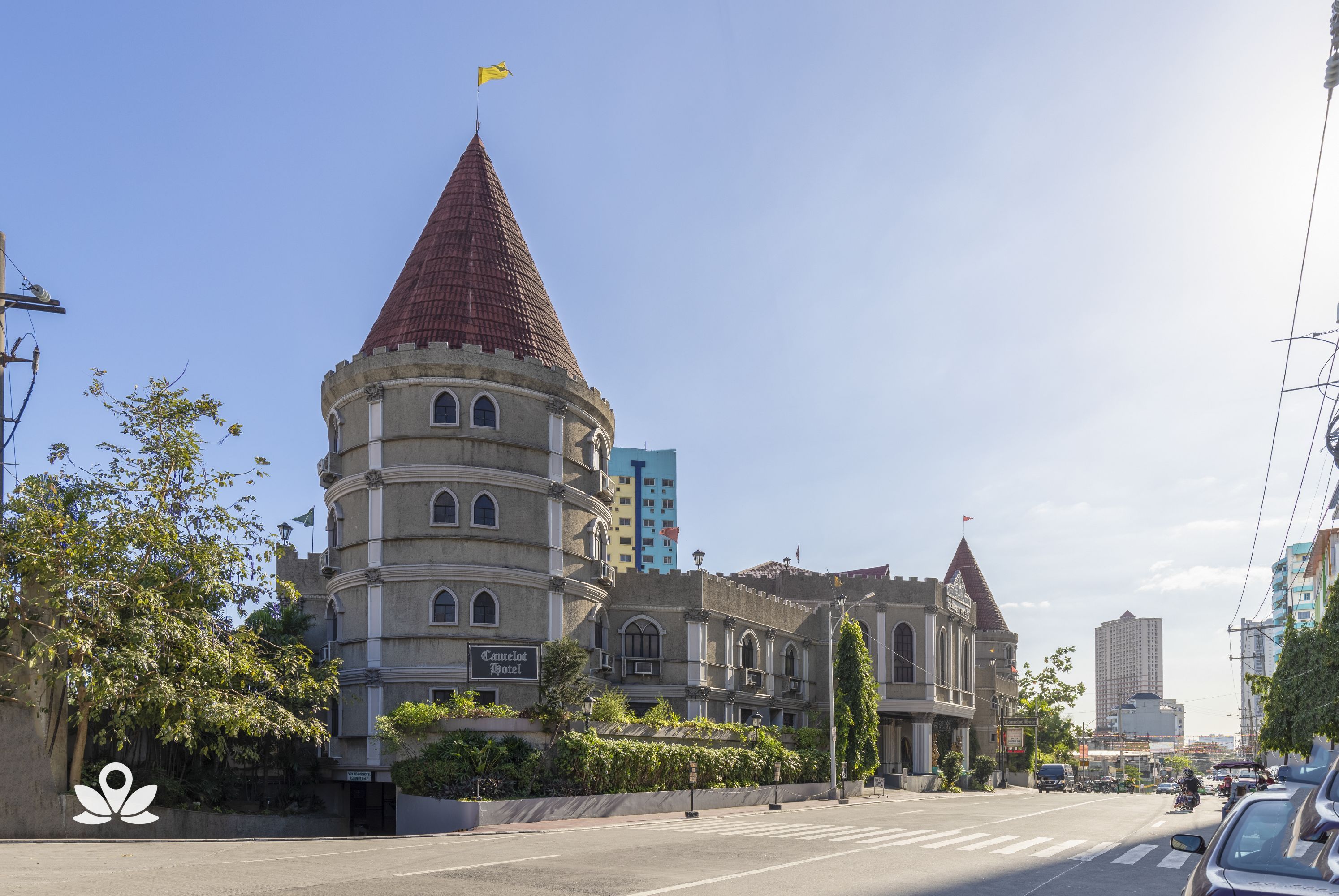 Camelot Hotel by ZEN Rooms