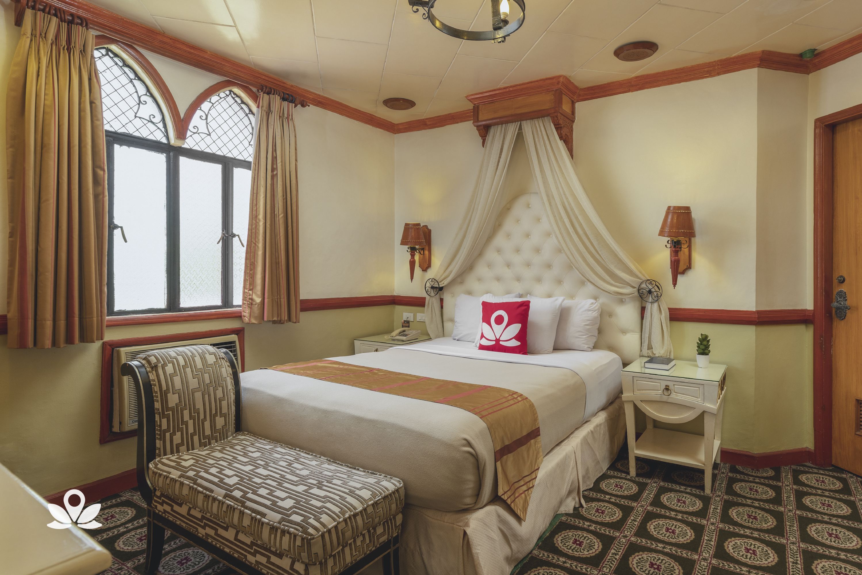 Camelot Hotel by ZEN Rooms