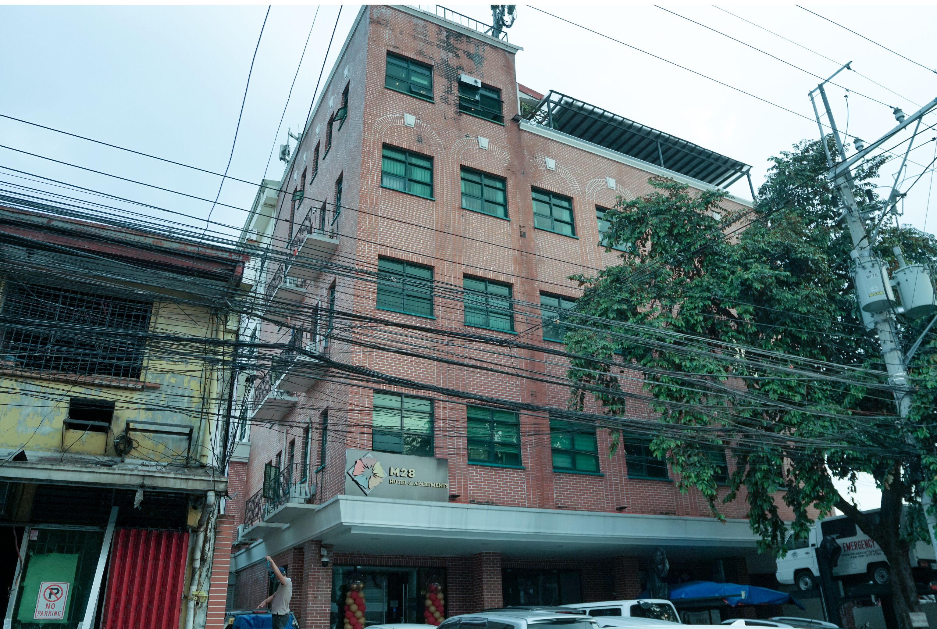 Capital O 887 M28 Hotel And Apartments