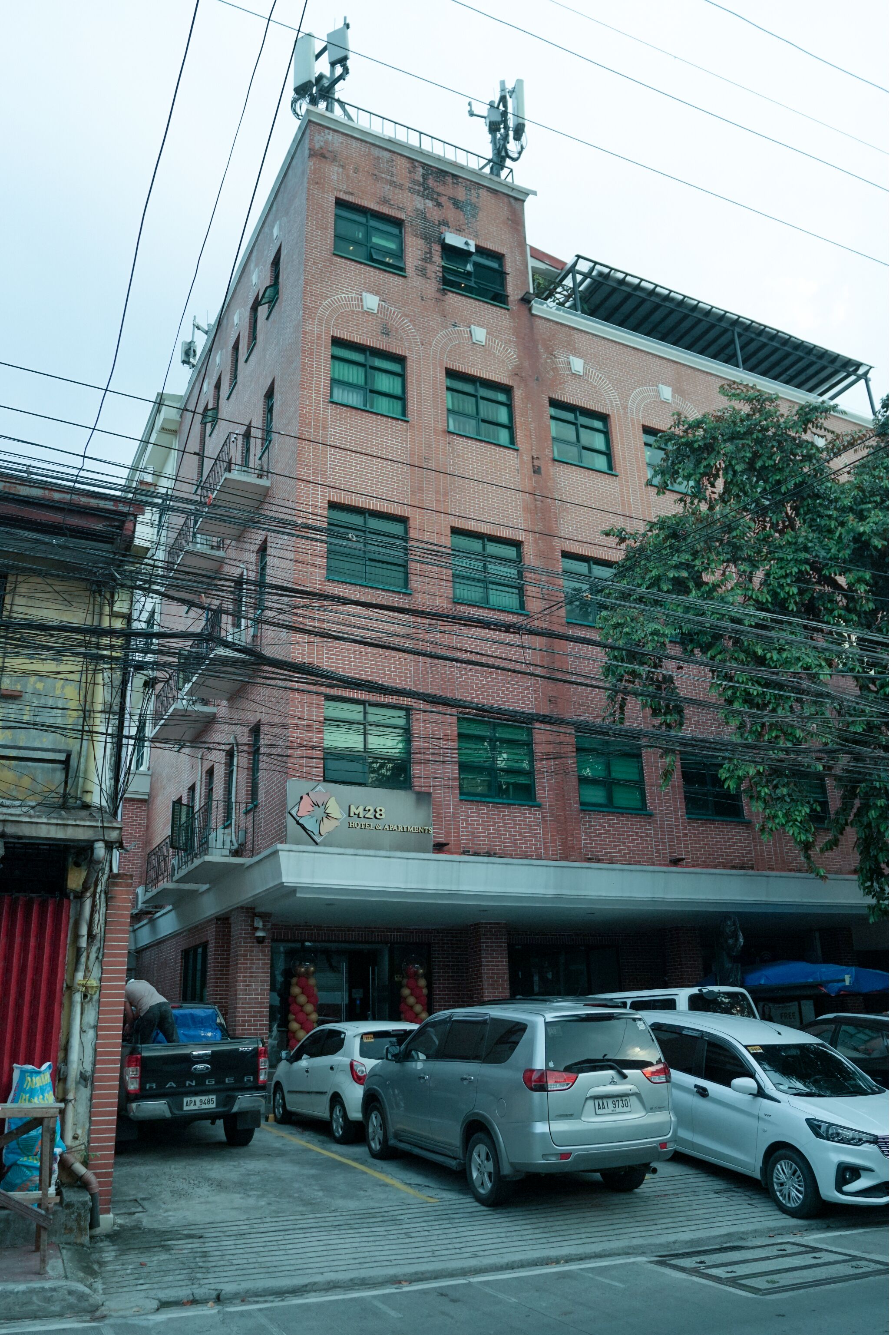 Capital O 887 M28 Hotel And Apartments