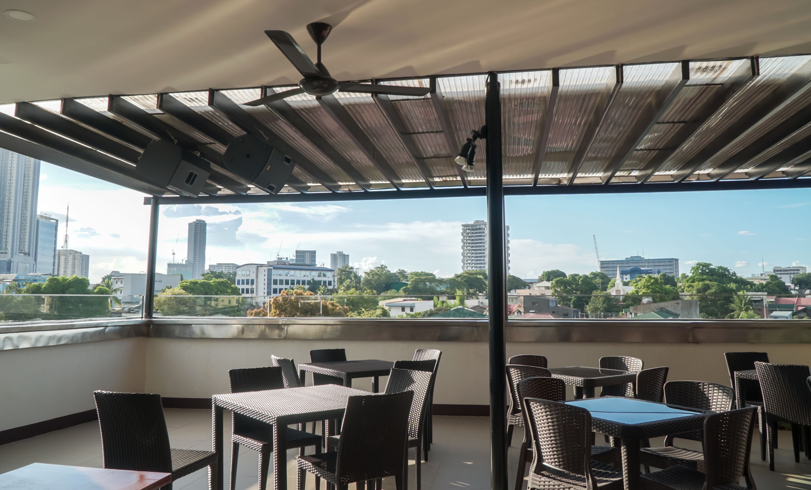 Capital O 887 M28 Hotel And Apartments