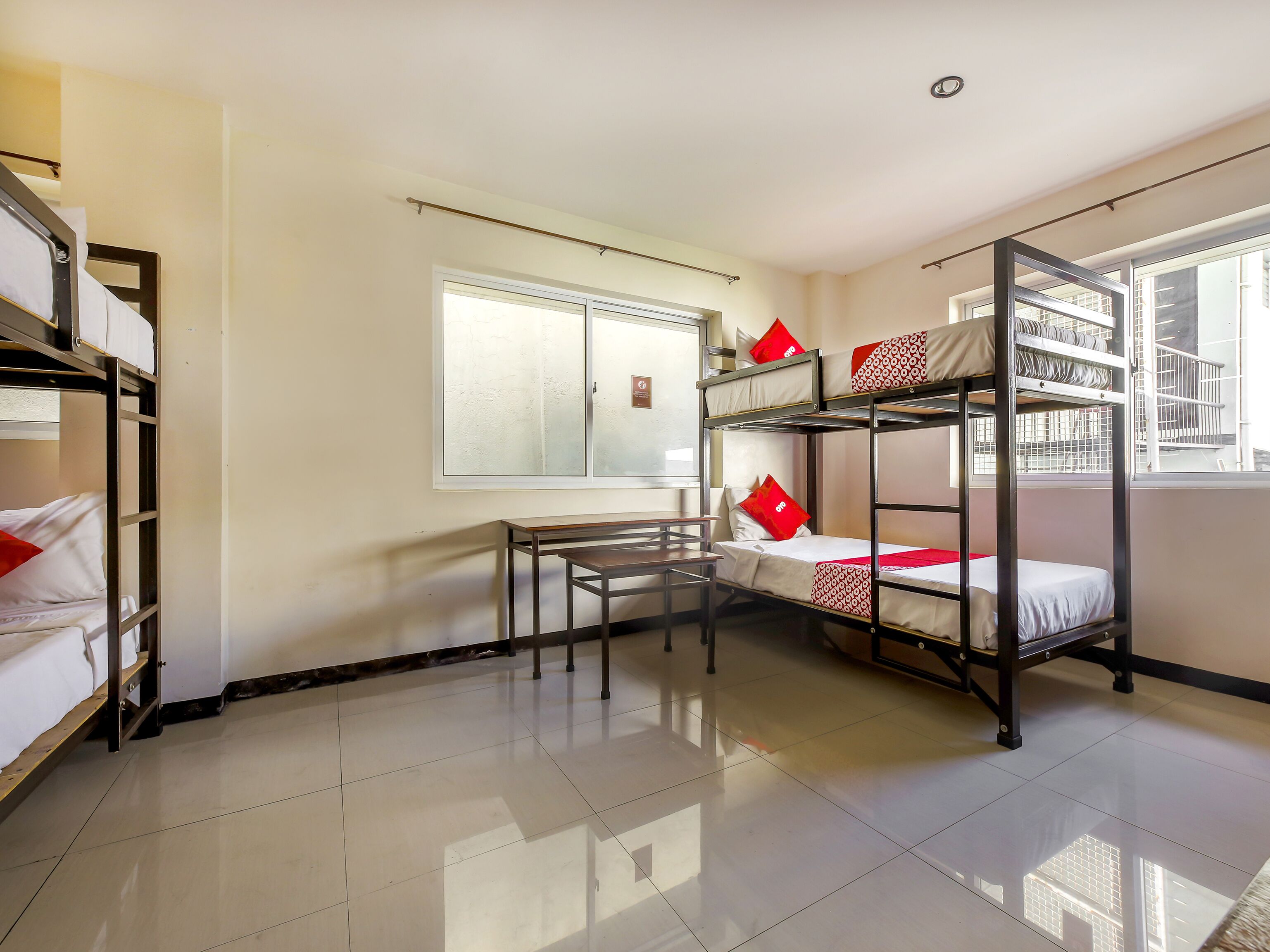 City Smiles Apartelle by OYO Rooms
