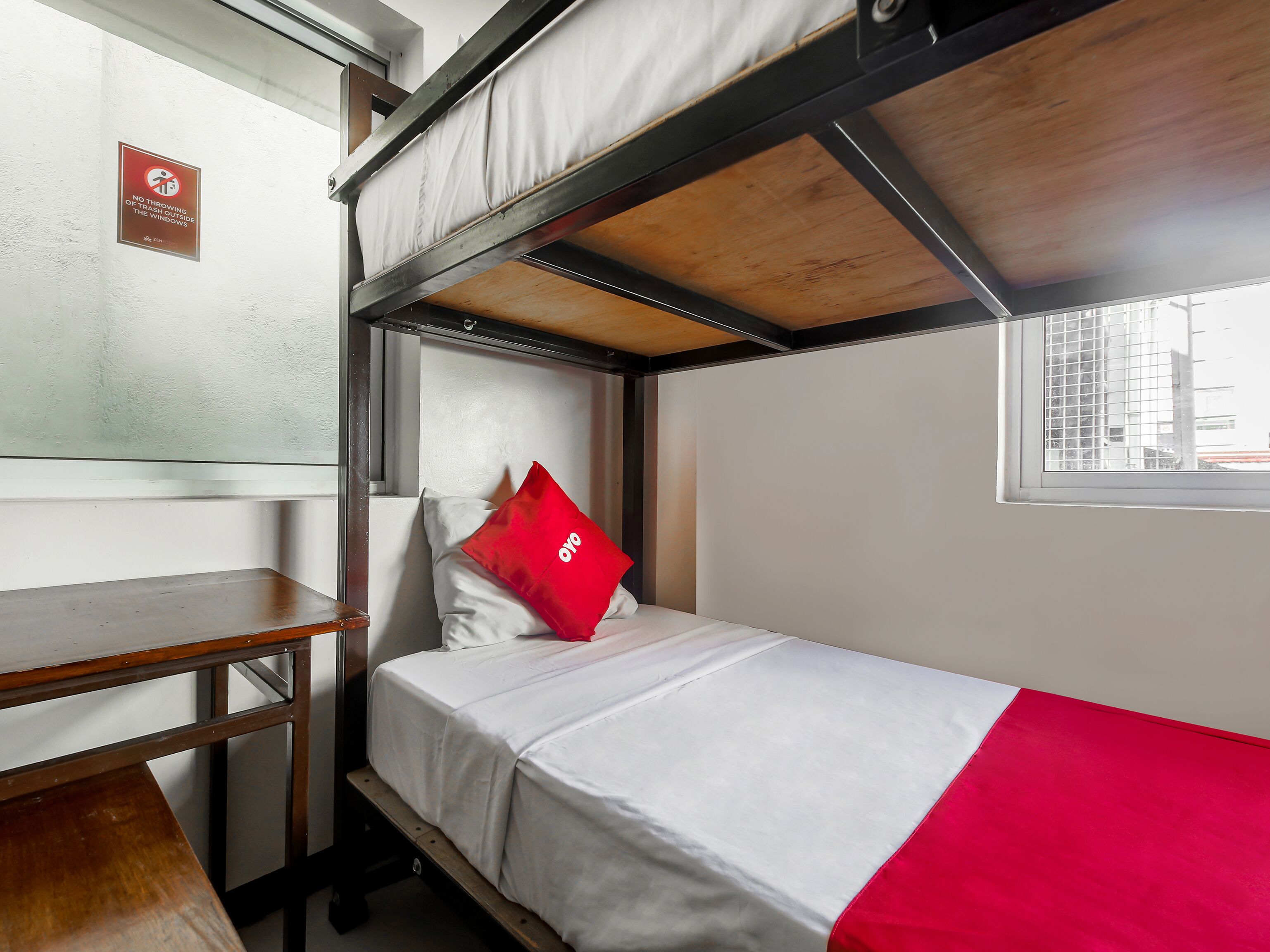 City Smiles Apartelle by OYO Rooms