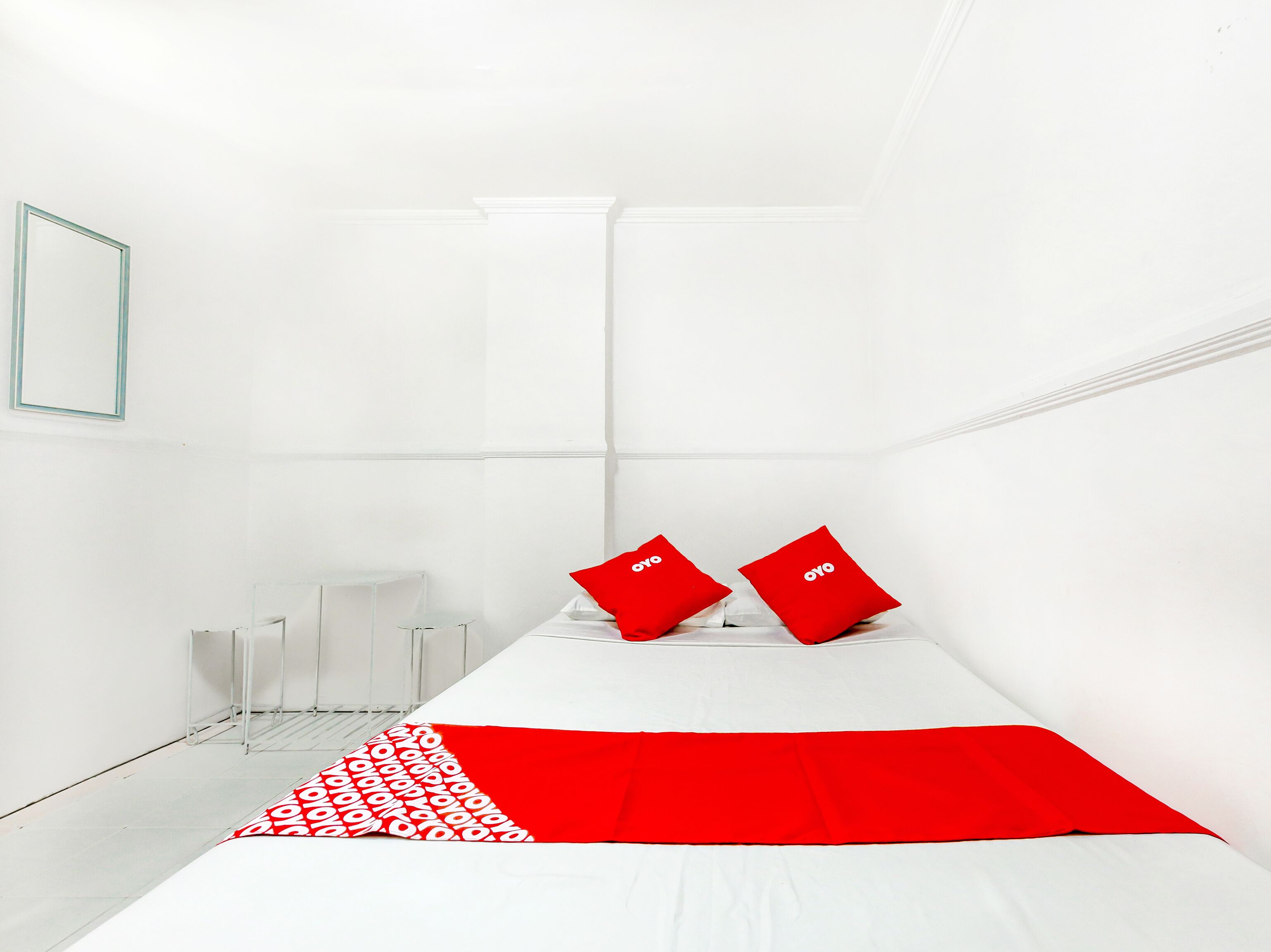 City Smiles Apartelle by OYO Rooms