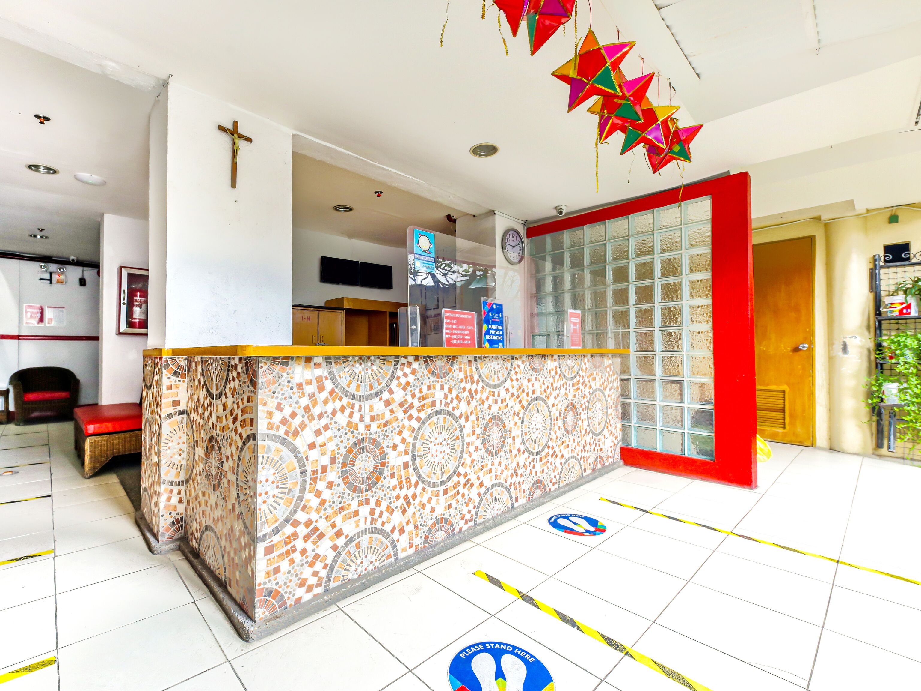 City Smiles Apartelle by OYO Rooms