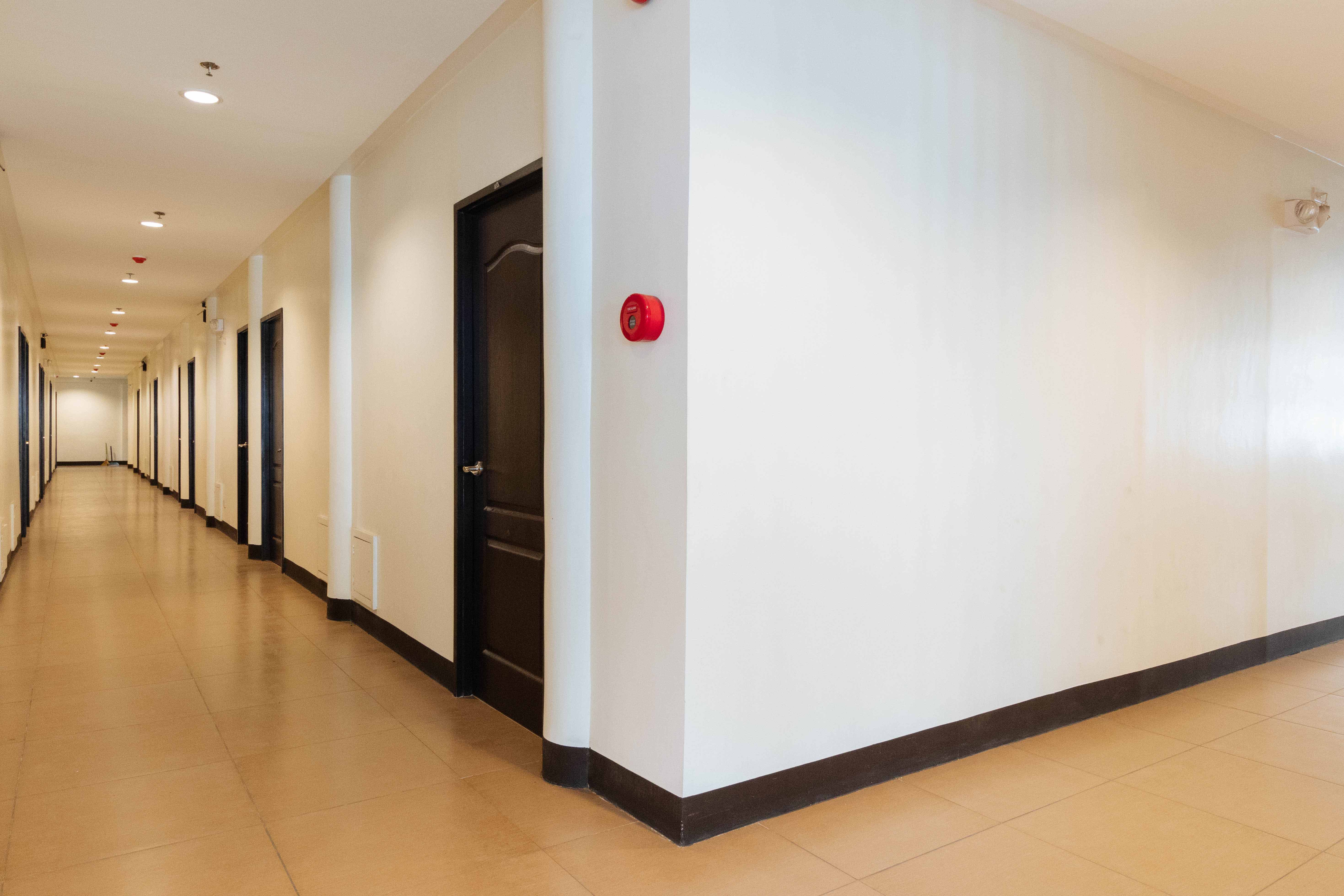 C Plaza Residences by RedDoorz
