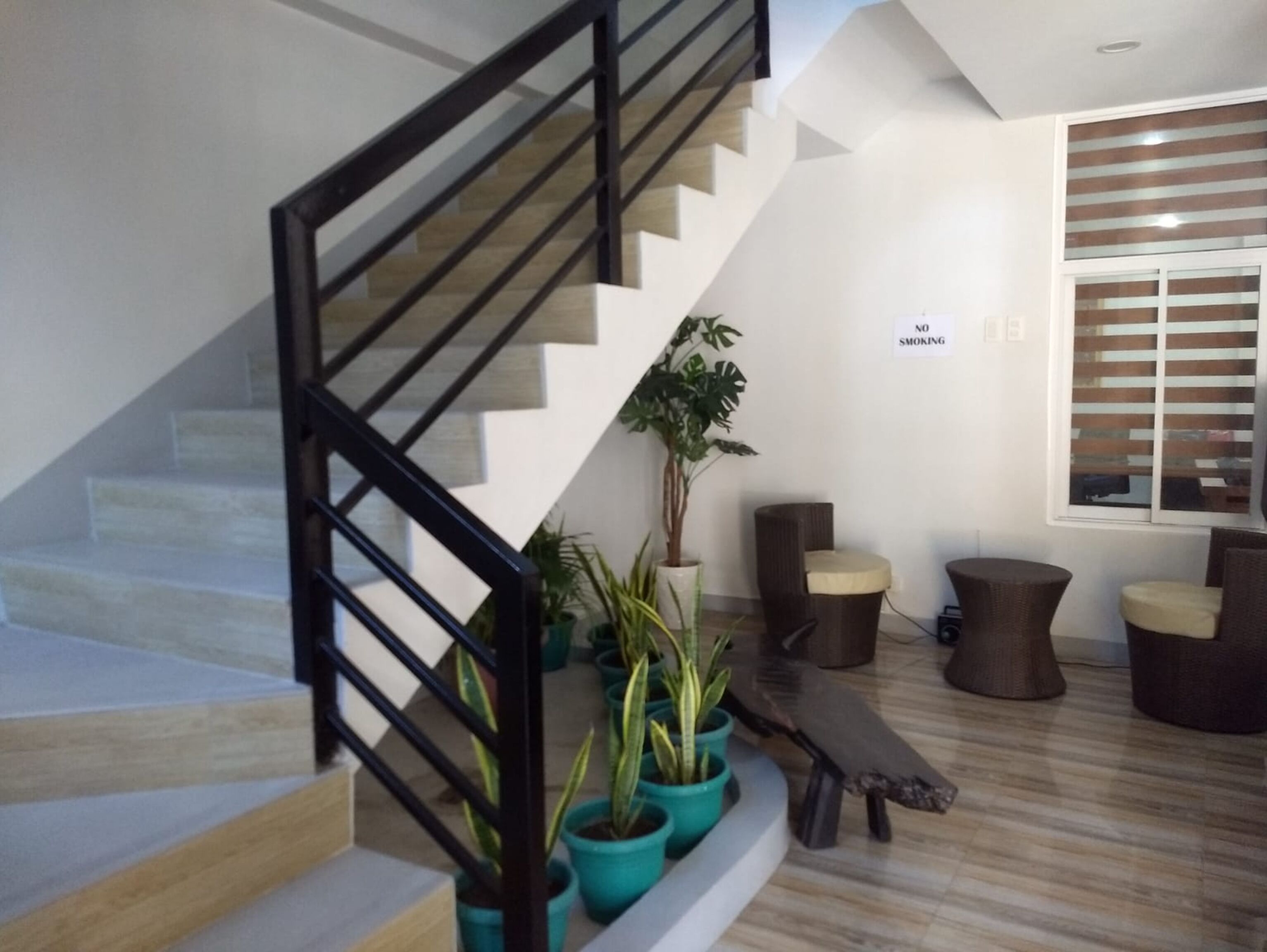 Dona Aurora Condotel by Oyo Rooms