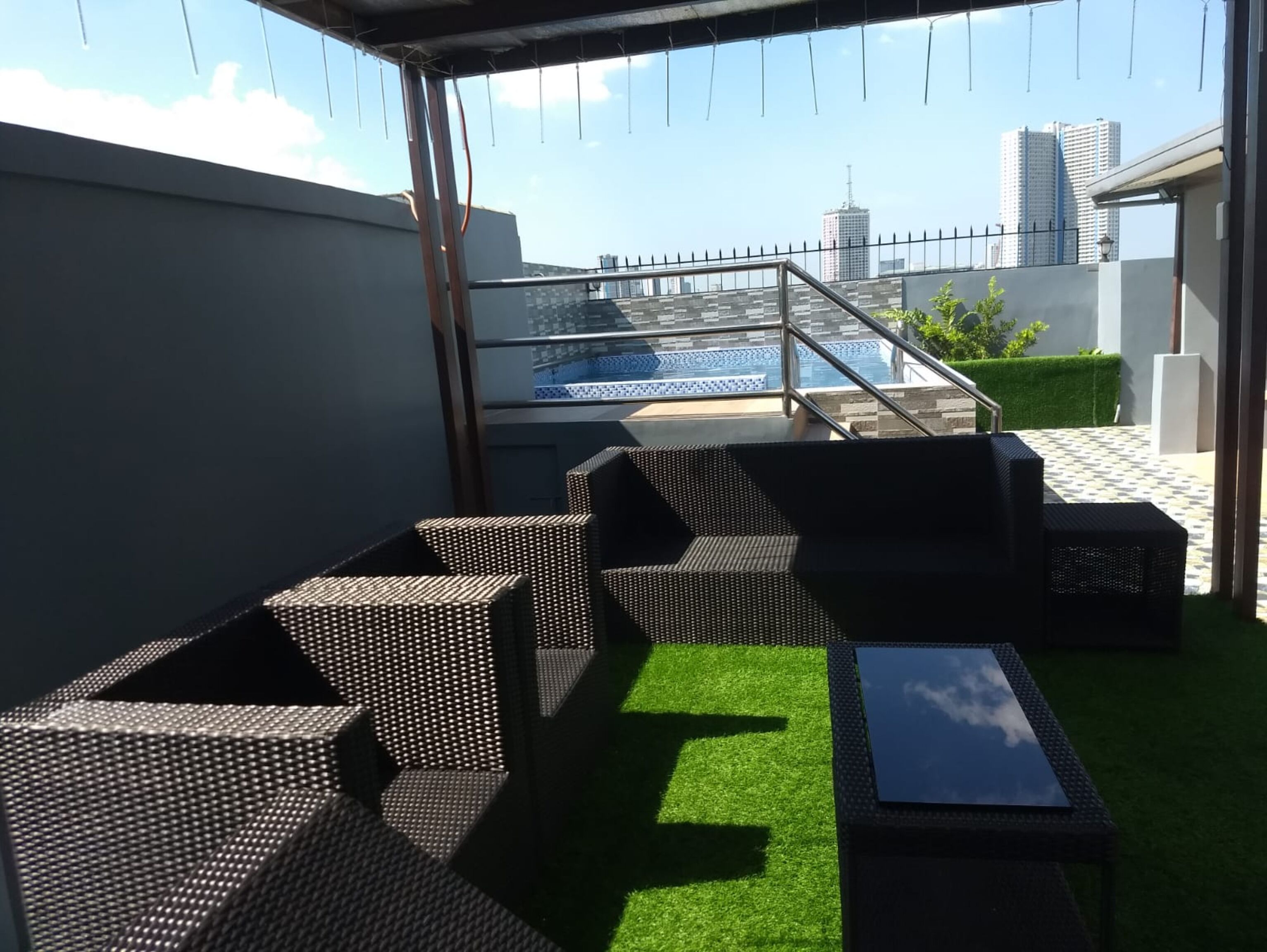 Dona Aurora Condotel by Oyo Rooms