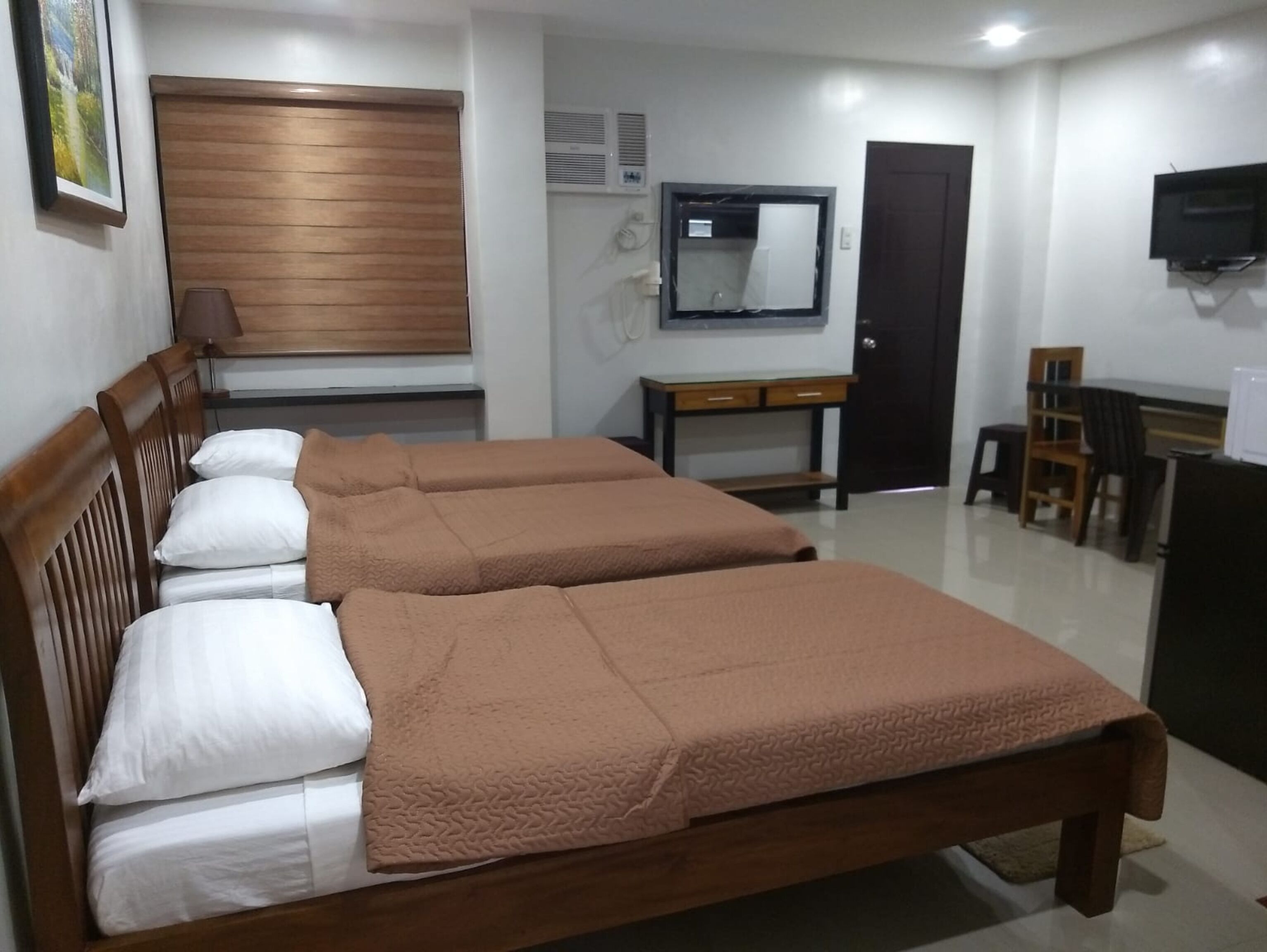 Dona Aurora Condotel by Oyo Rooms