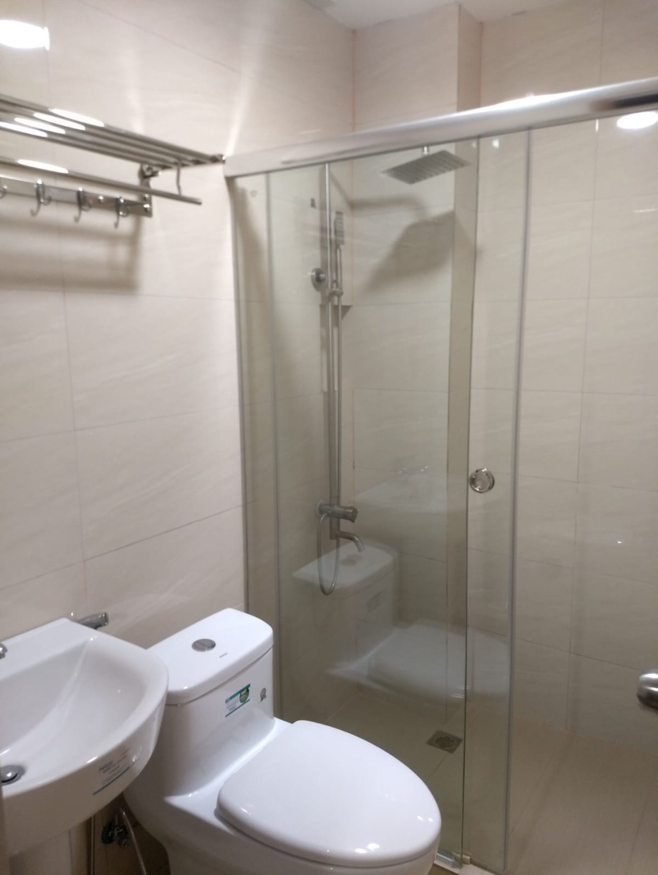 Dona Aurora Condotel by Oyo Rooms