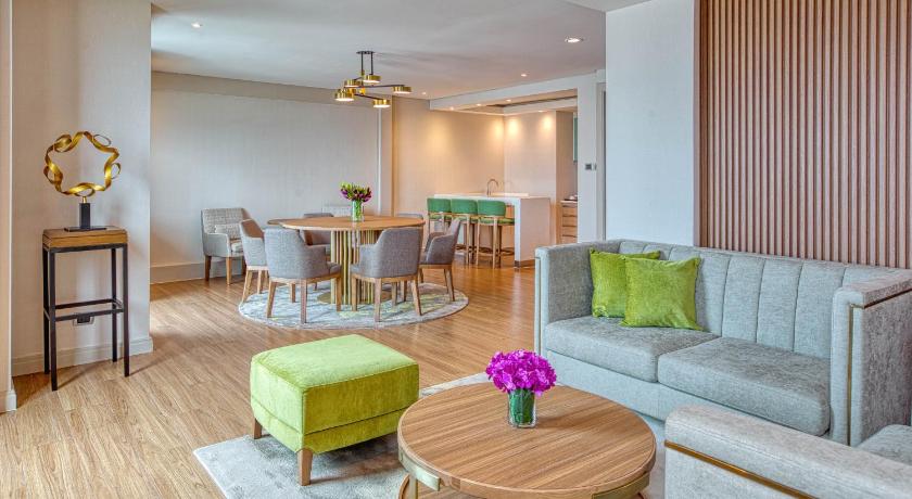 Eastwood Richmonde