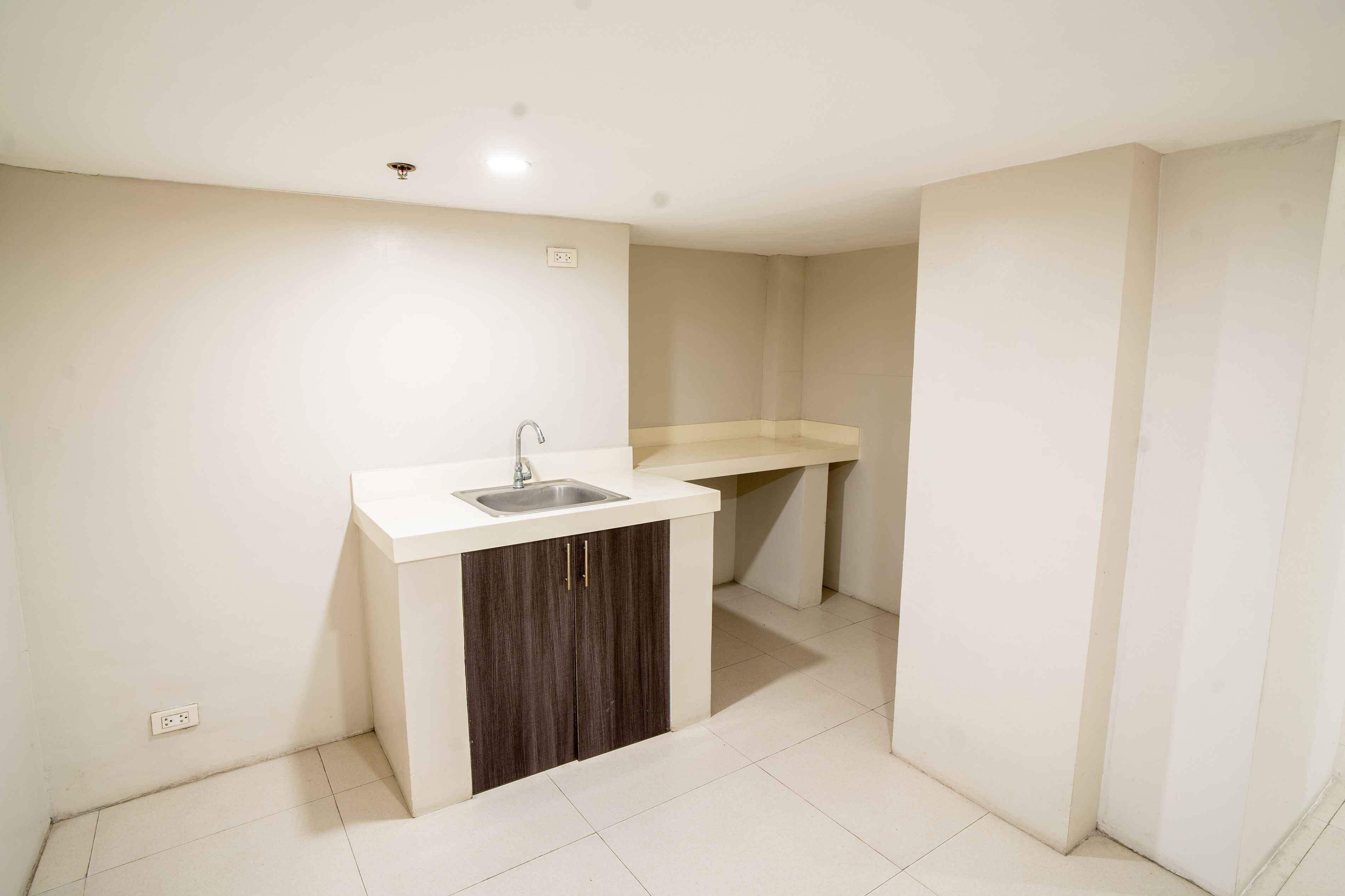 Gilmore Tower Suites By SMS Hospitality