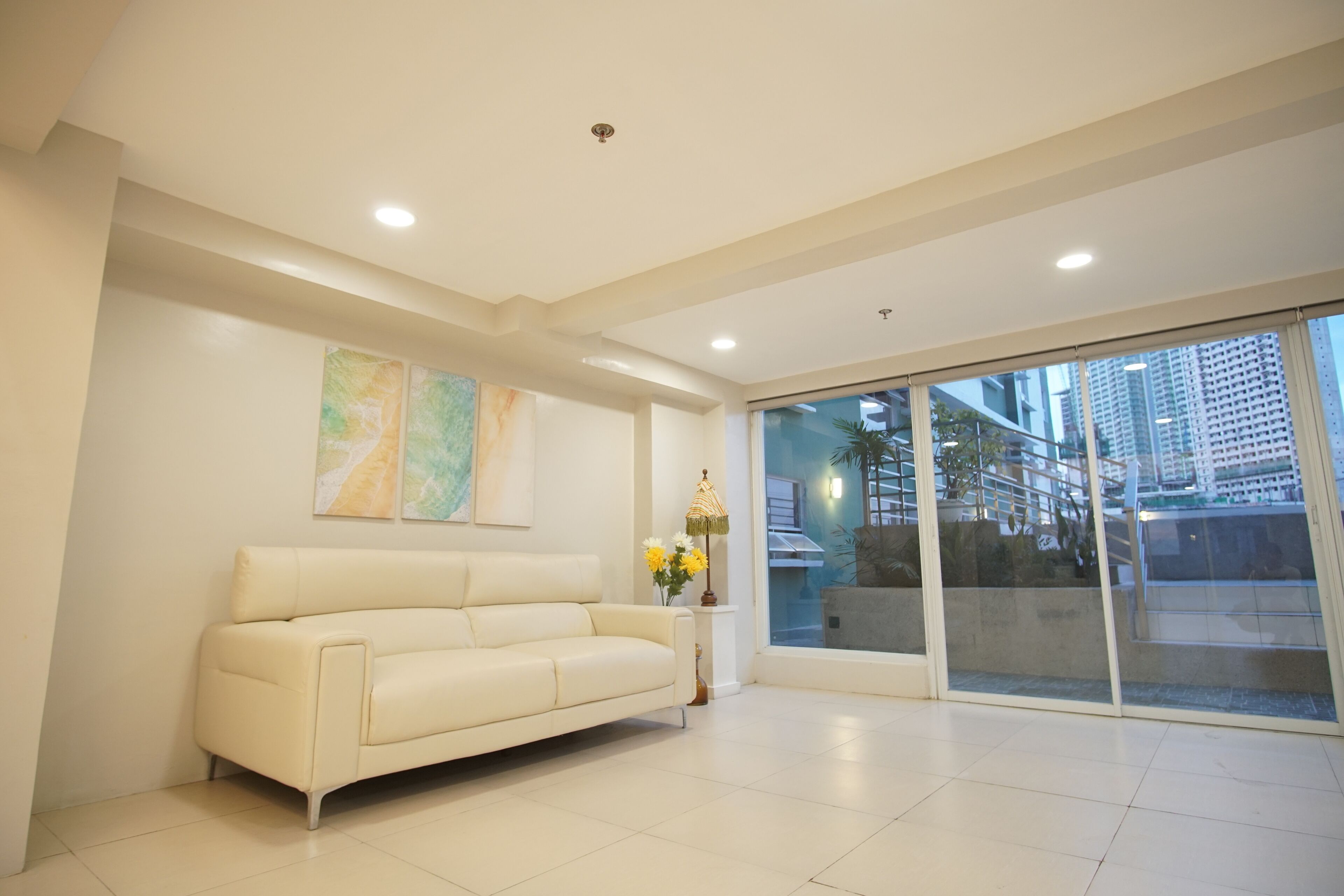Gilmore Tower Suites By SMS Hospitality
