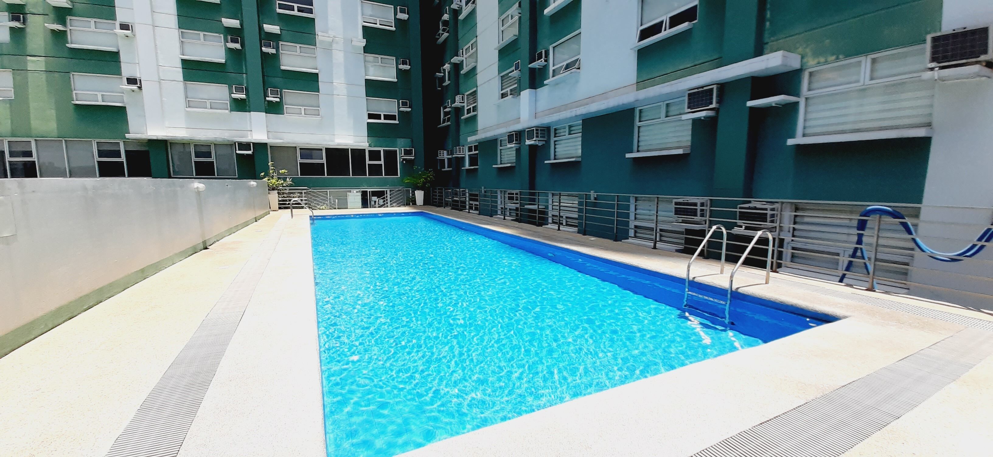 Gilmore Tower Suites By SMS Hospitality