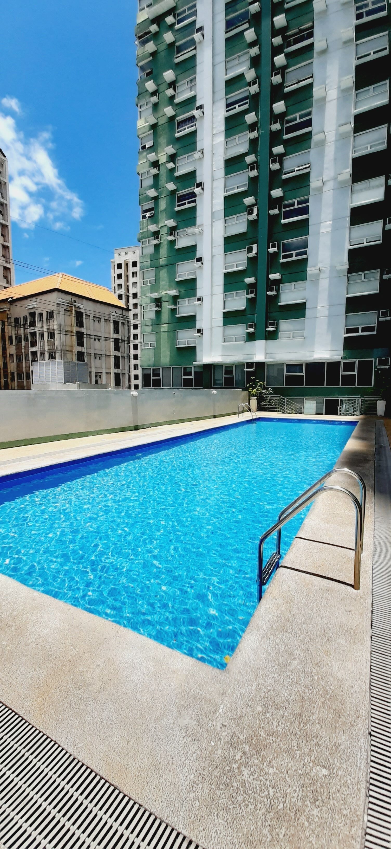 Gilmore Tower Suites By SMS Hospitality