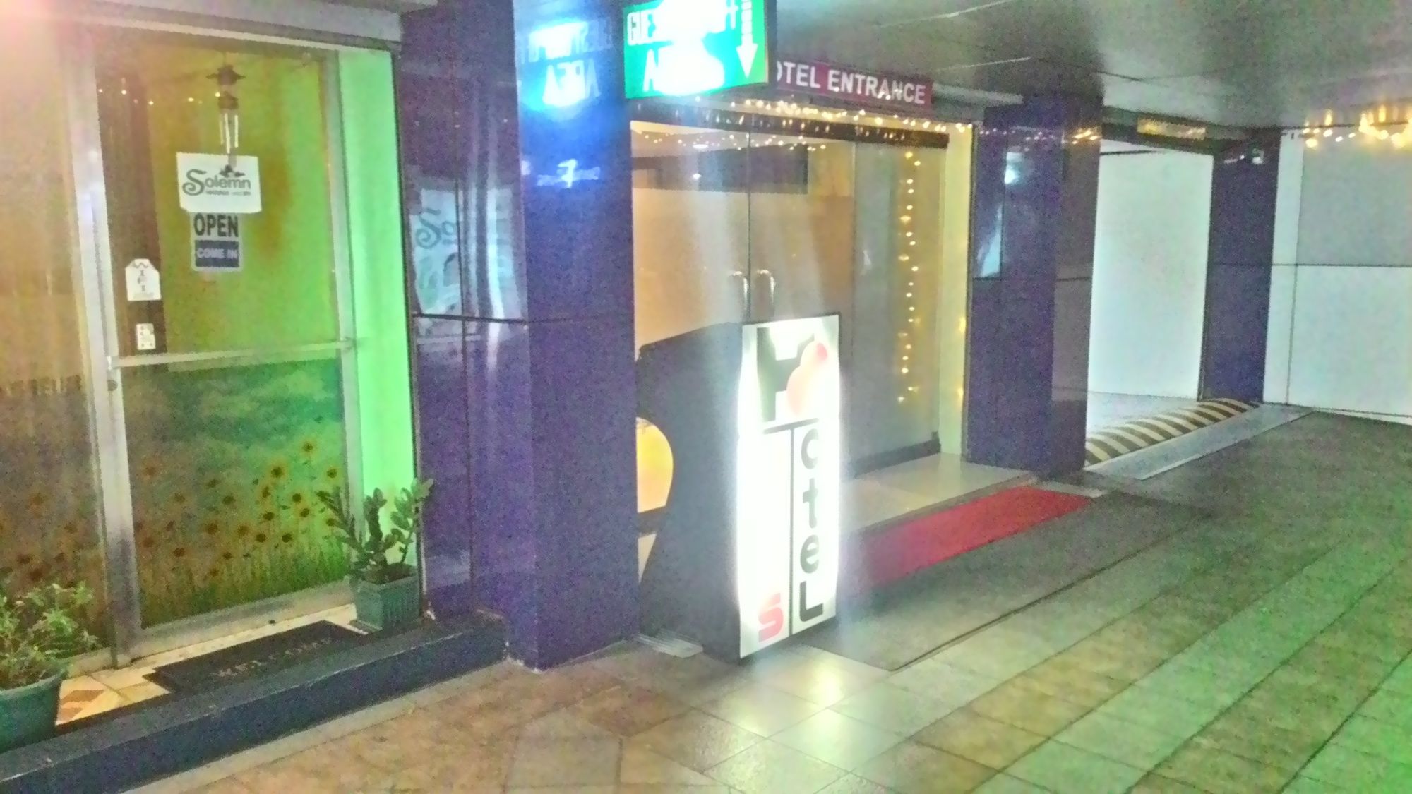 Harts Hotel