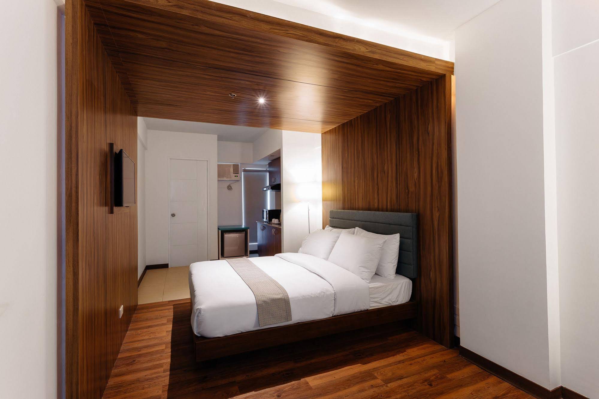 H Hotels Metro North Uno