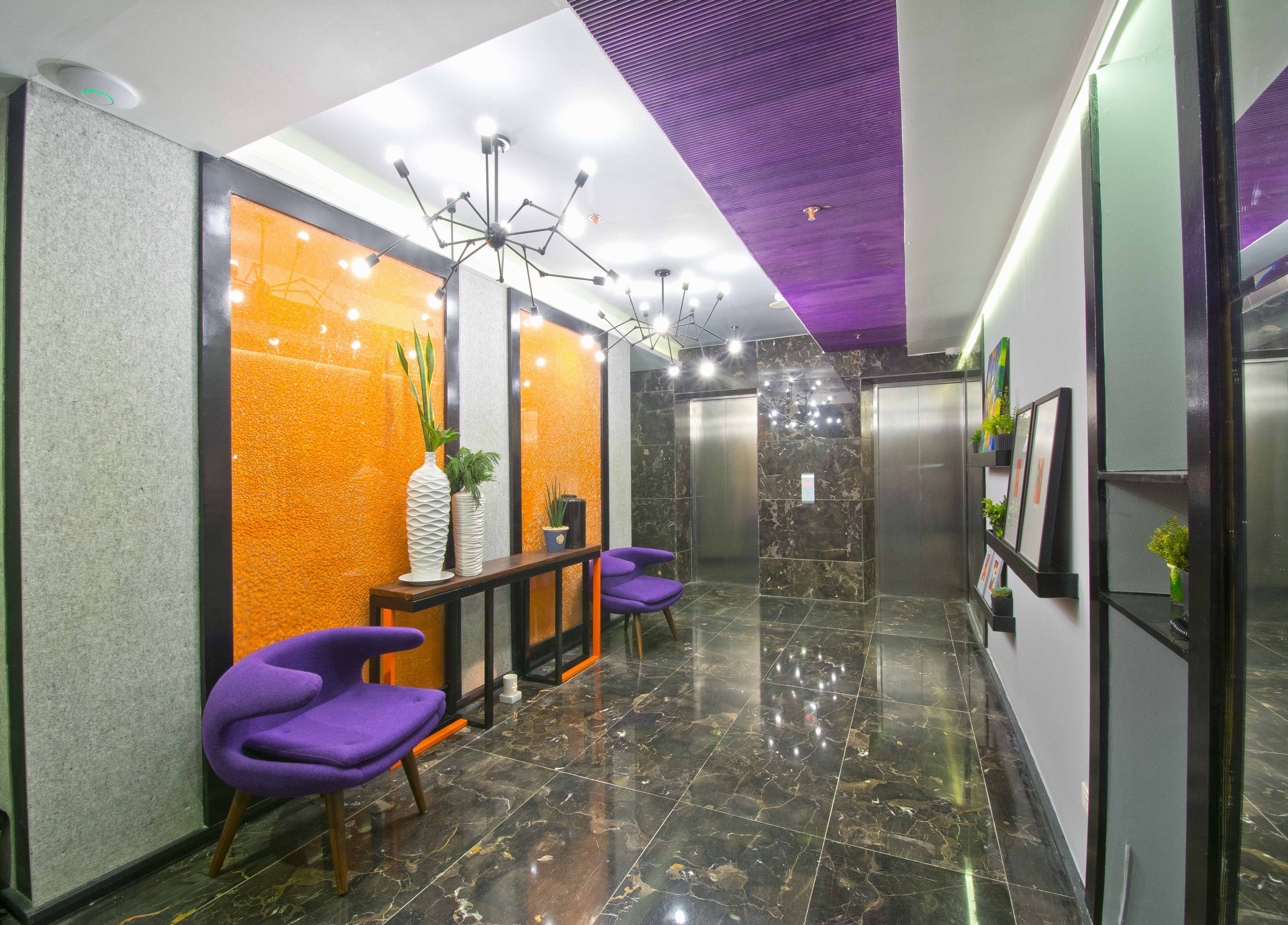 Hive Hotel & Convention Place