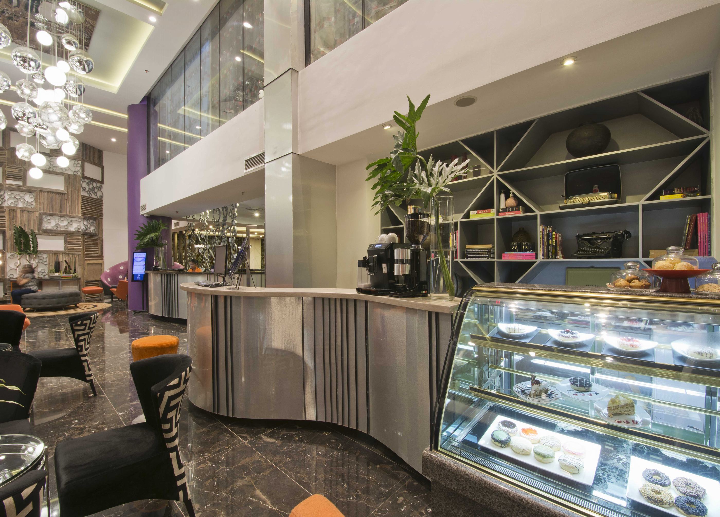 Hive Hotel & Convention Place