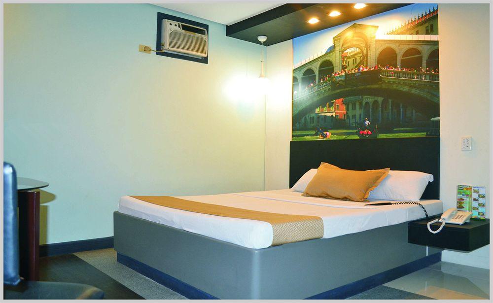 Hotel Dream World