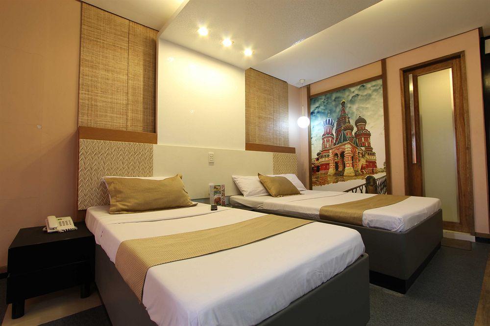 Hotel Dream World