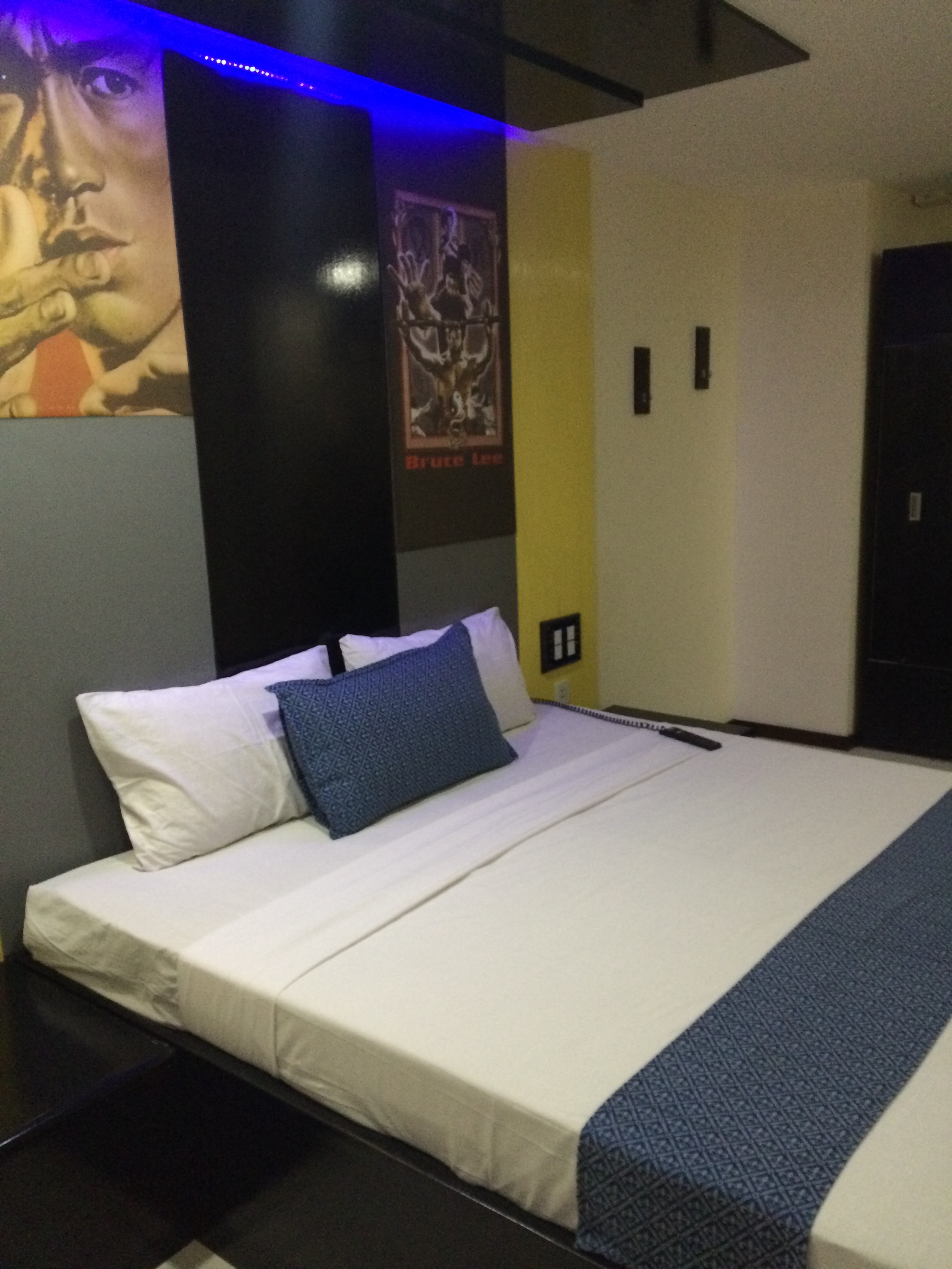 Icon Hotel Timog