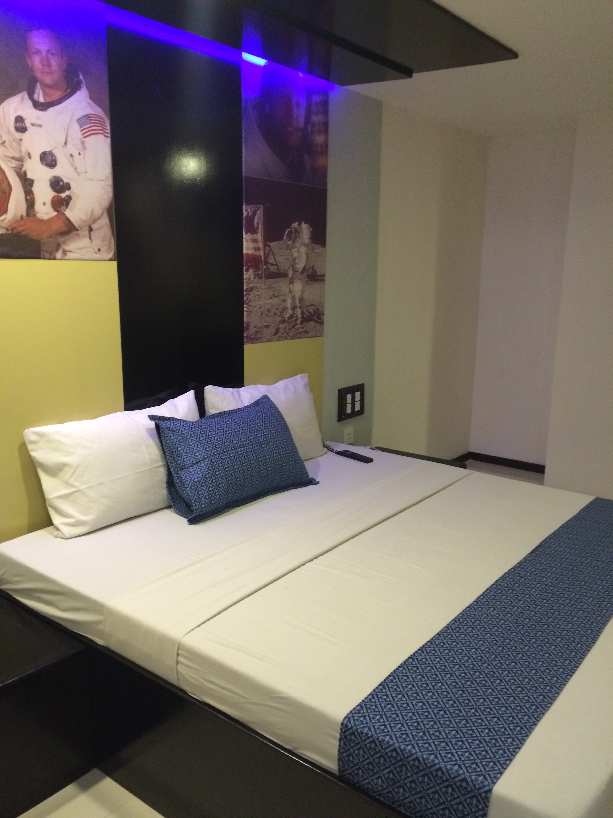 Icon Hotel Timog