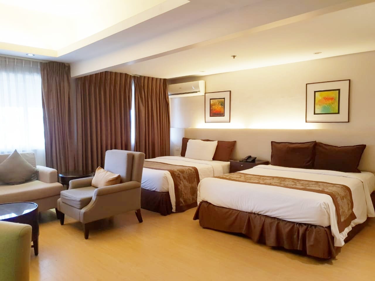 Imperial Palace Suites
