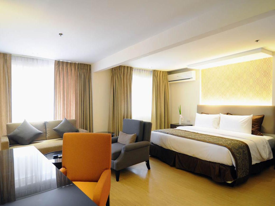 Imperial Palace Suites