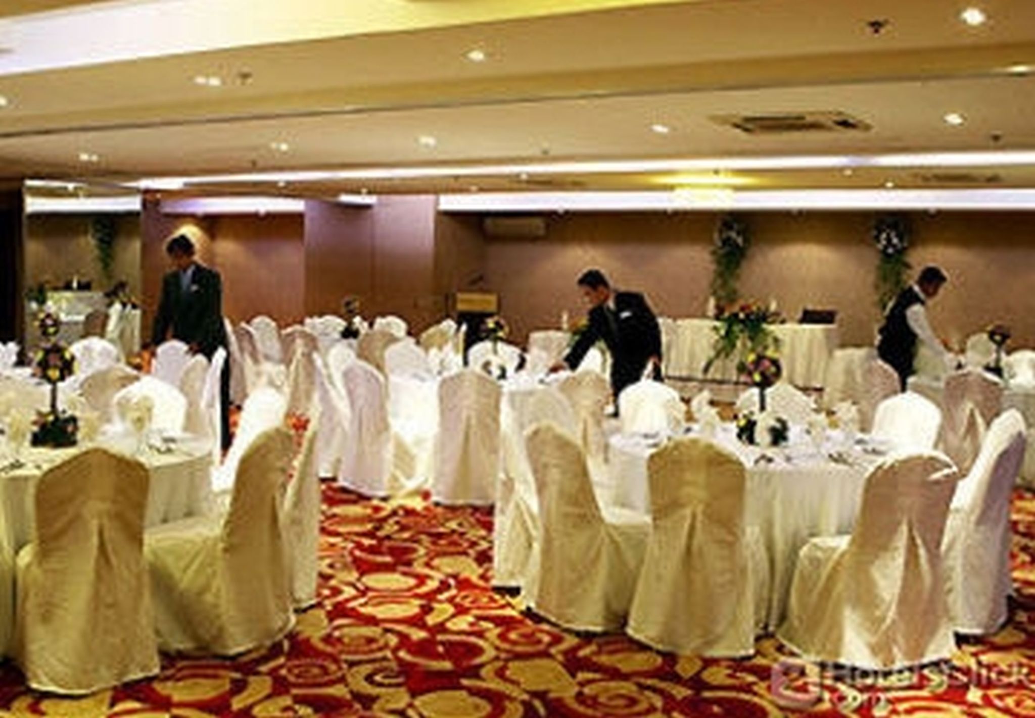 Imperial Palace Suites