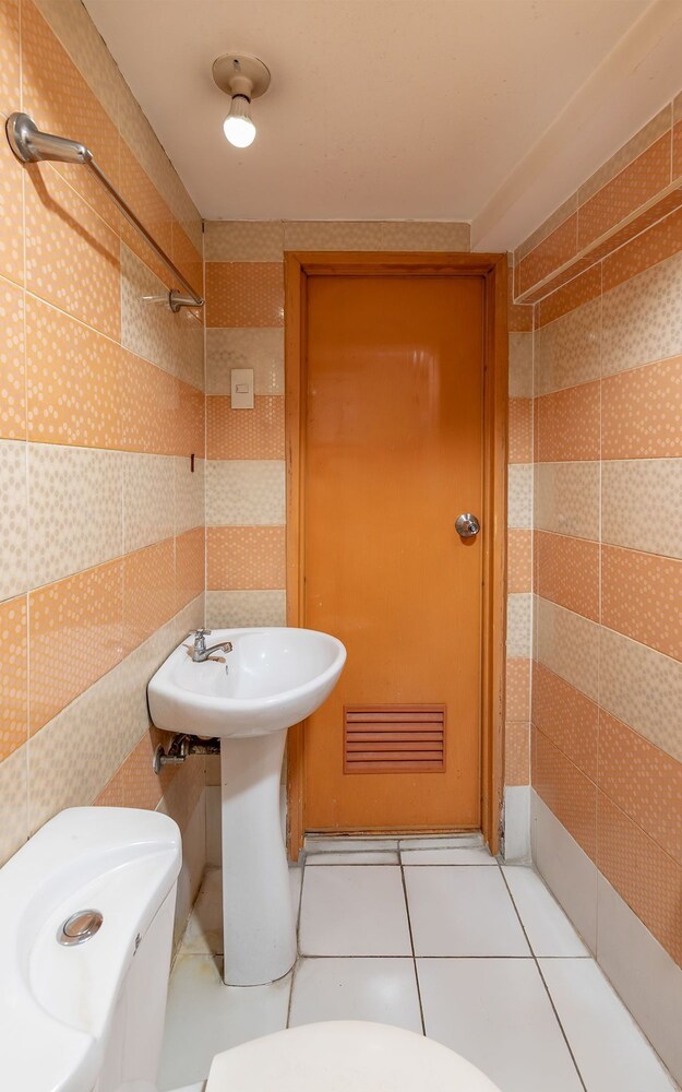 Korner Hotel QC By ZEN Rooms