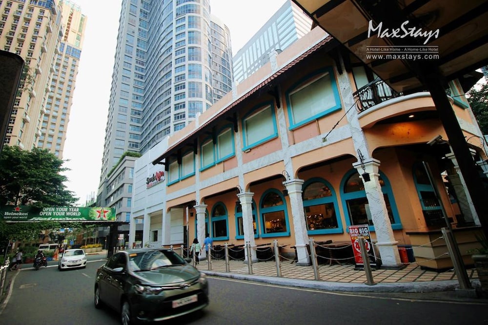 One Eastwood Avenue by MaxStays