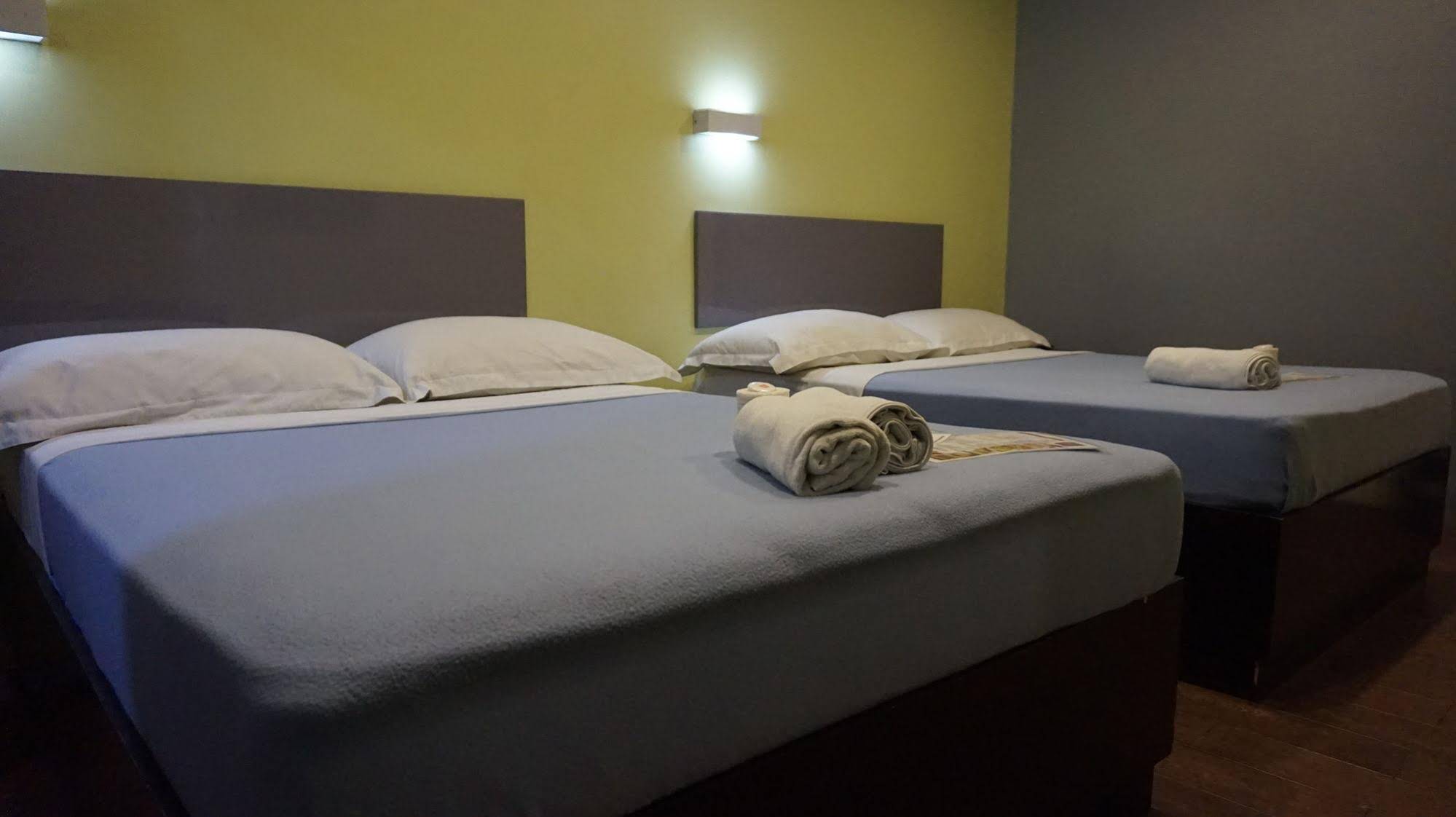 Hotel Fox