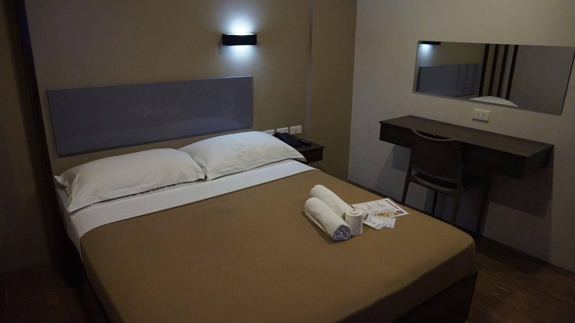 Hotel Fox