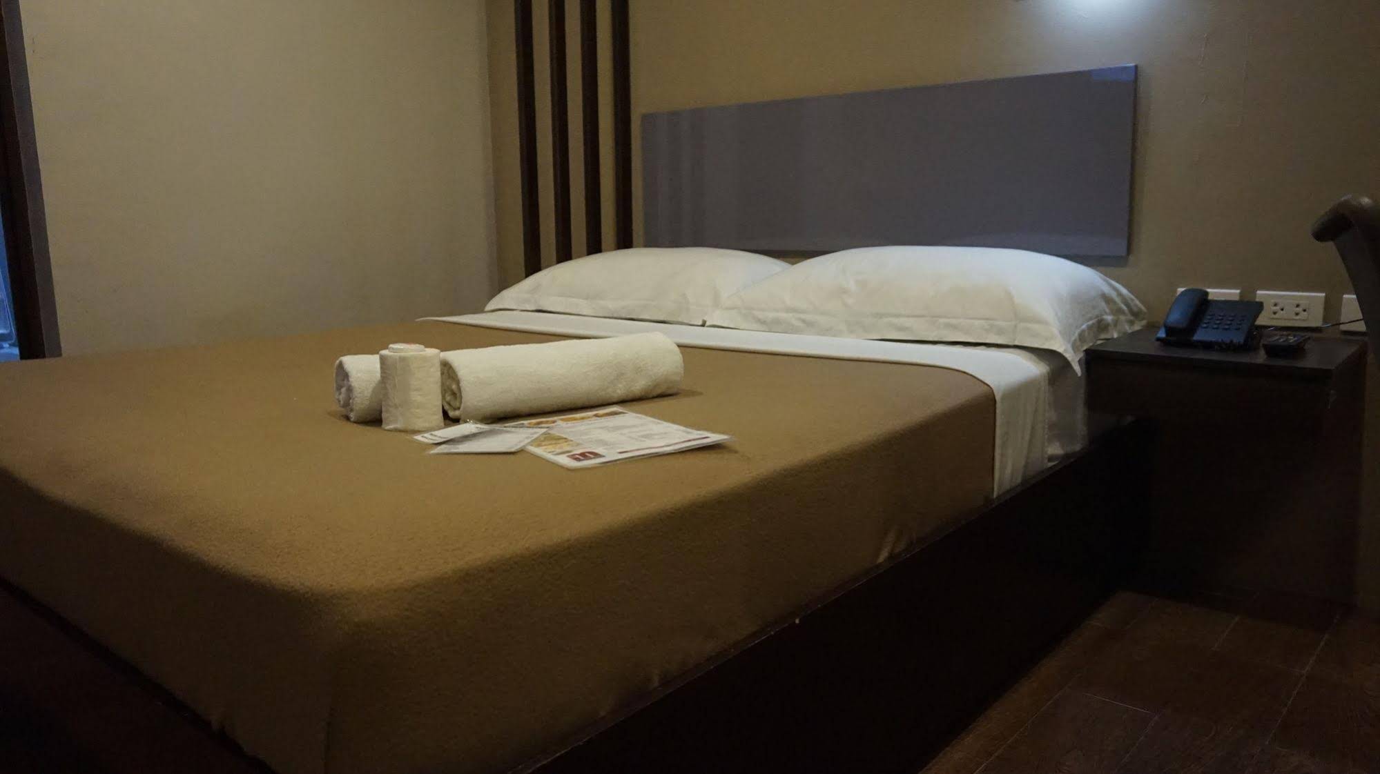 Hotel Fox