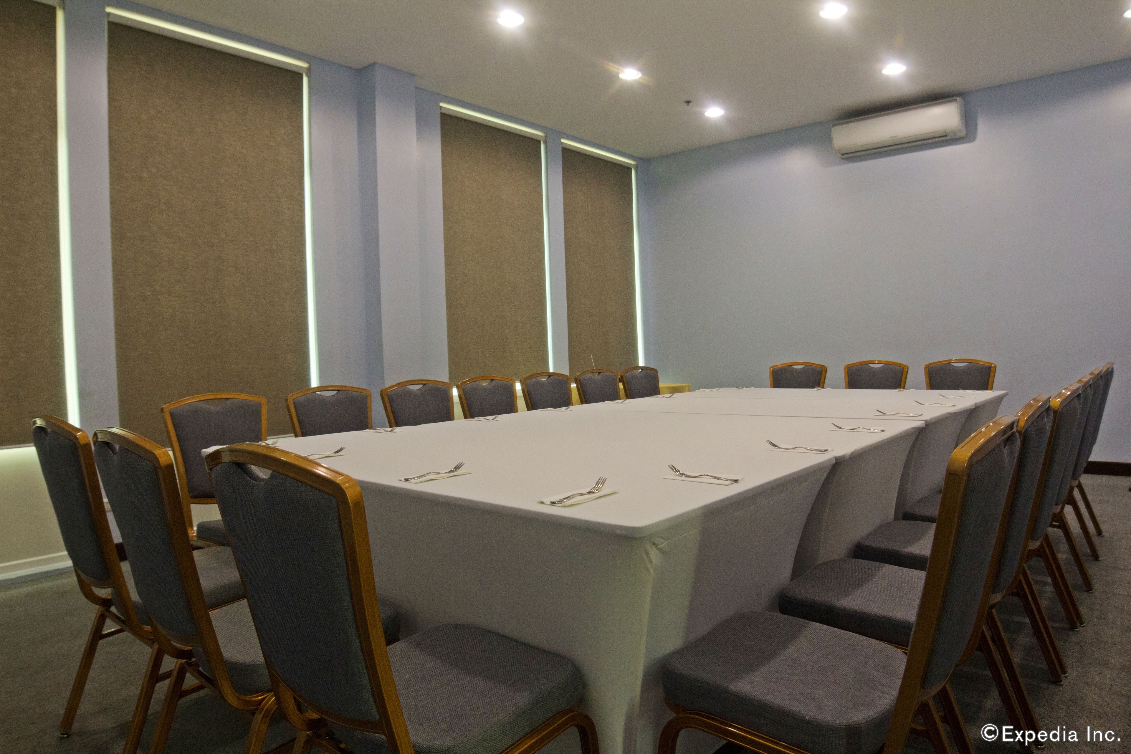 Microtel by Wyndham UP Techno Hub