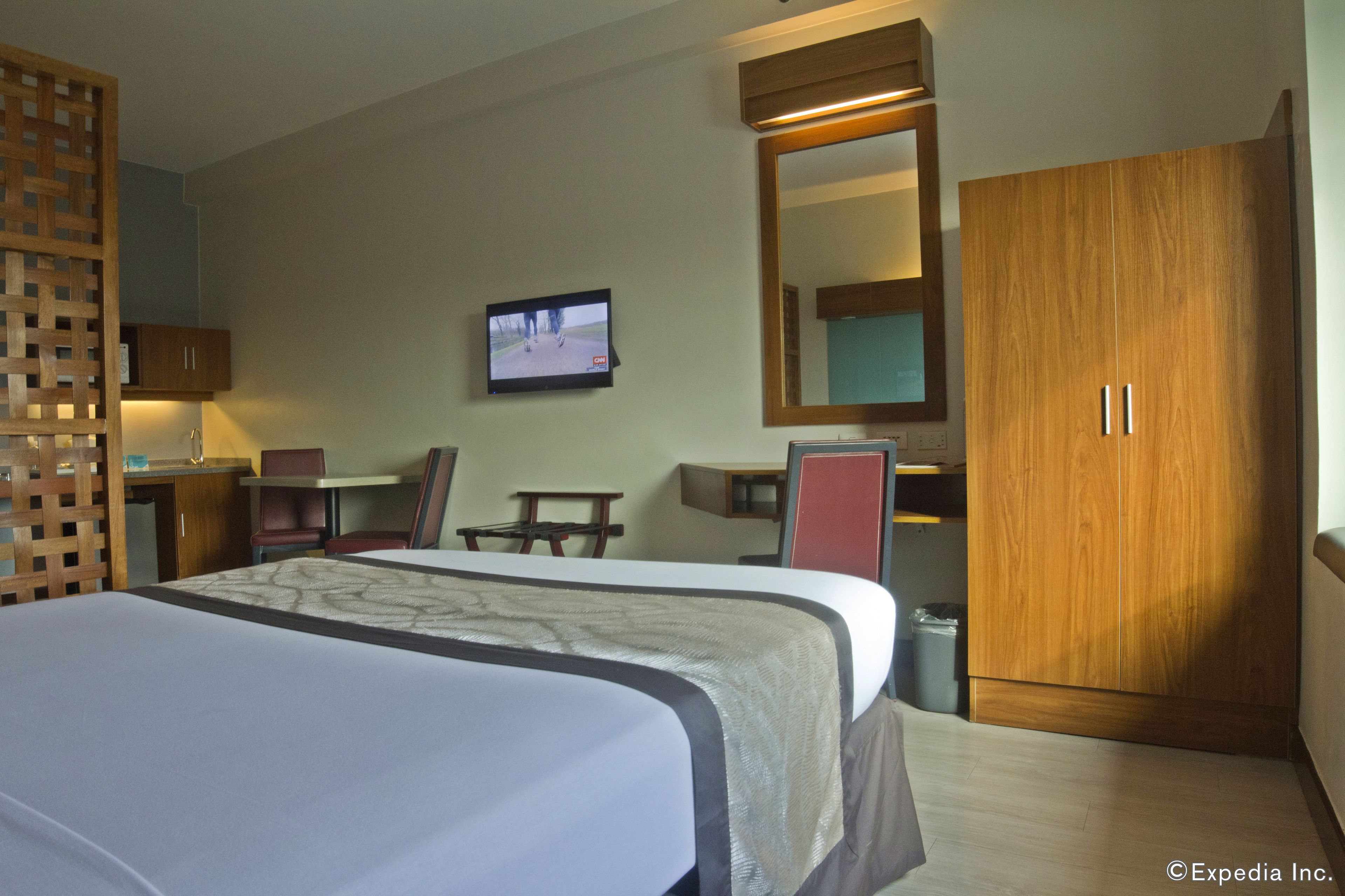 Microtel by Wyndham UP Techno Hub