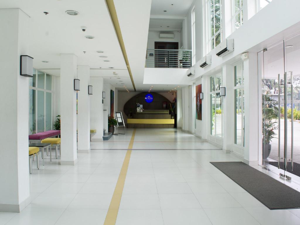 Microtel by Wyndham UP Techno Hub