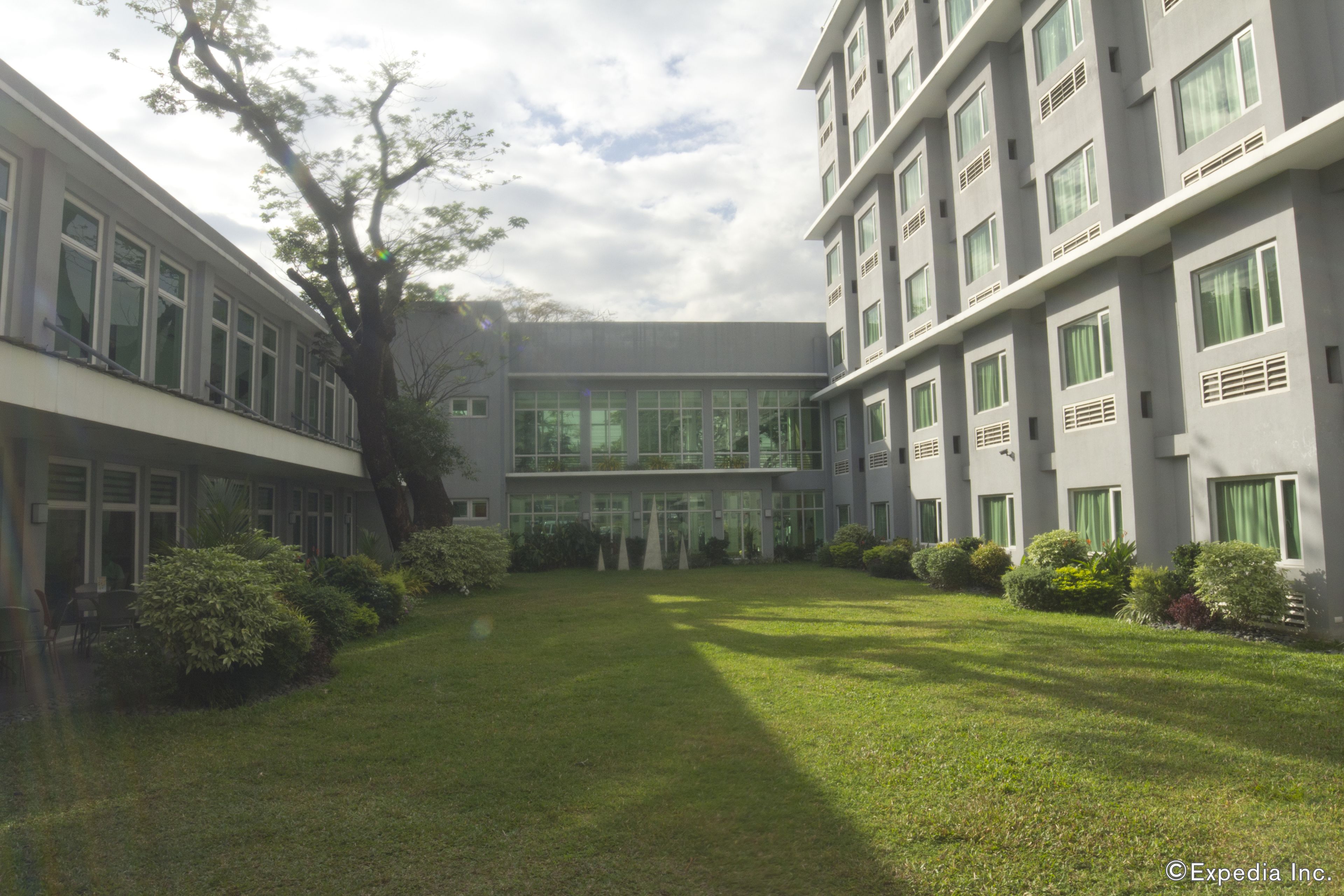 Microtel by Wyndham UP Techno Hub